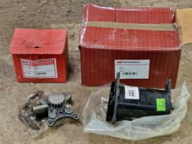 Massey Ferguson 35 parts to include a hydraulic oil pump, dynamo and water pump (3)