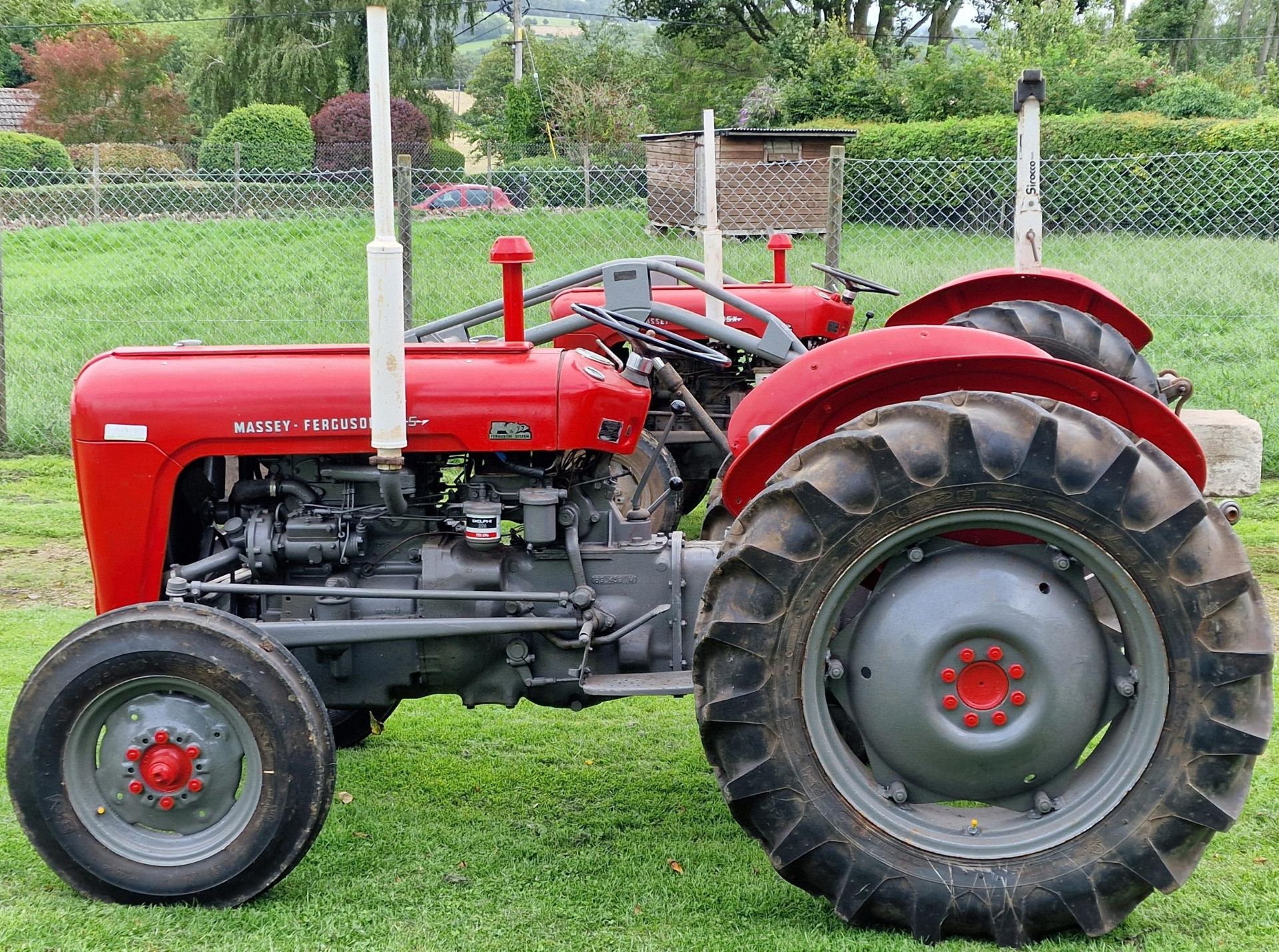 Vintage Massey Ferguson 35 grey and red diesel tractor, starts and drives with working hydraulics, - Bild 2 aus 6