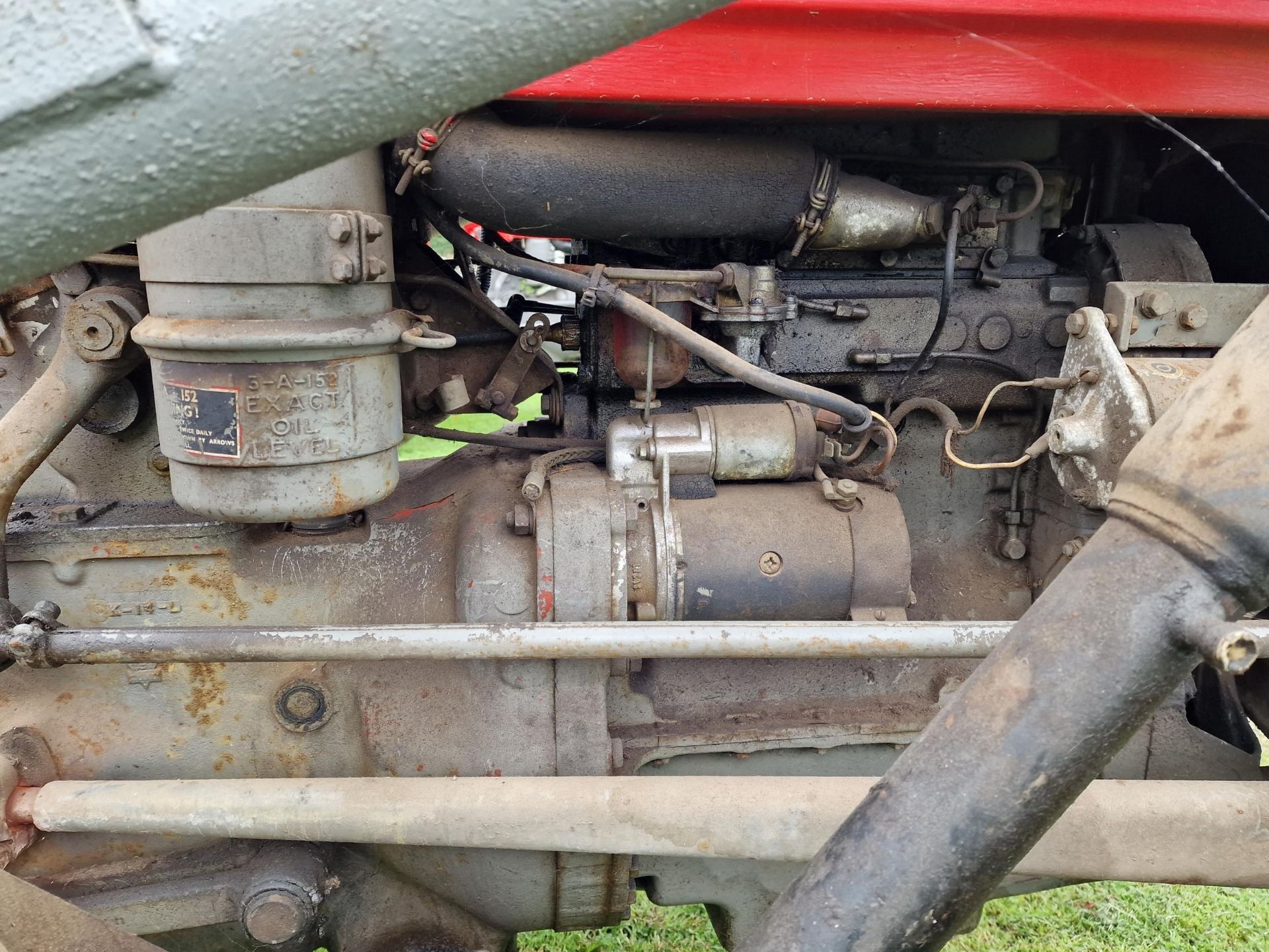 Vintage Massey Ferguson 35X red and grey diesel tractor, starts and drives with working - Image 3 of 7