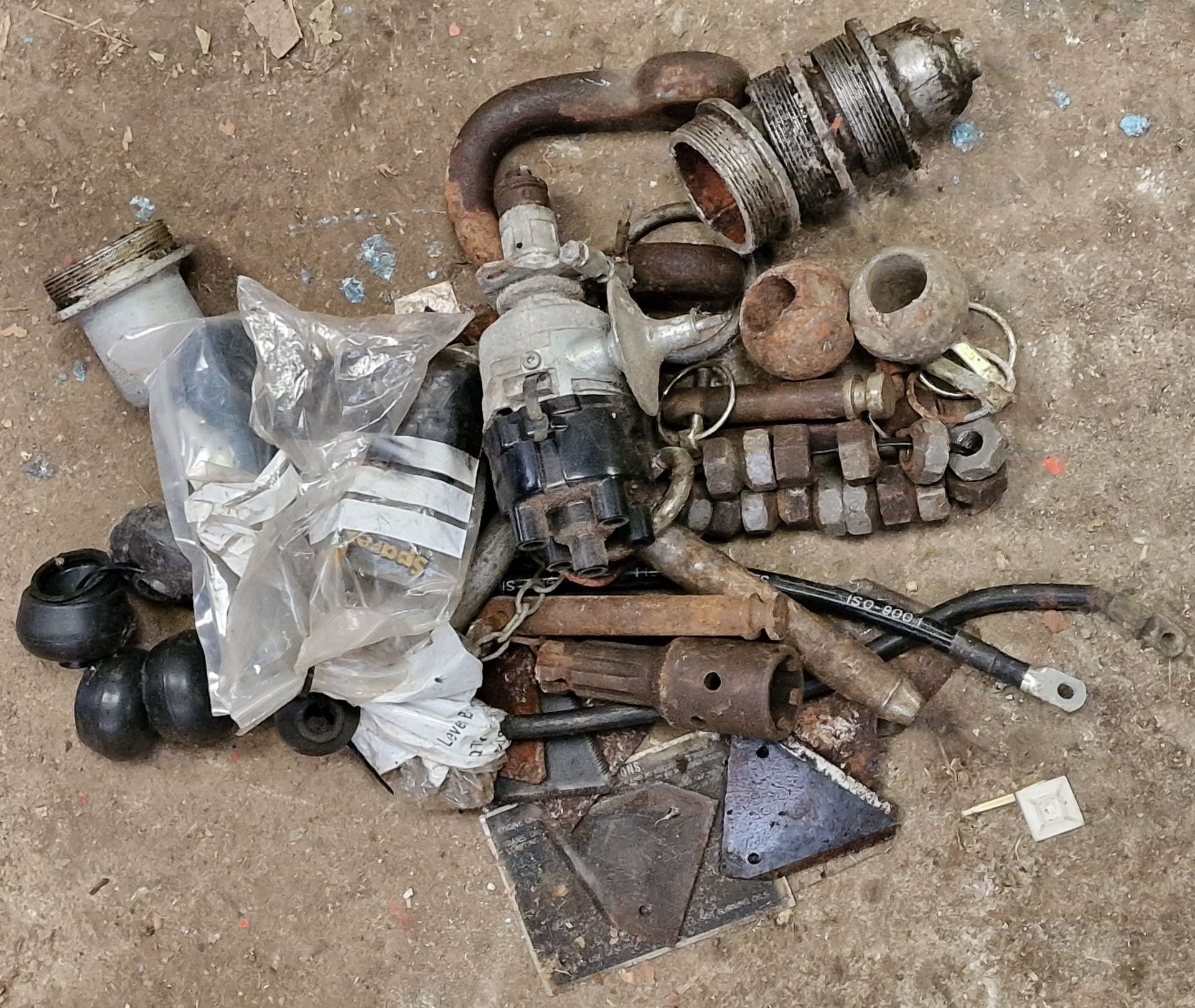 Collection of vintage tractor parts mainly for Massey Fergusons to include springs, brake shoes, - Image 6 of 6