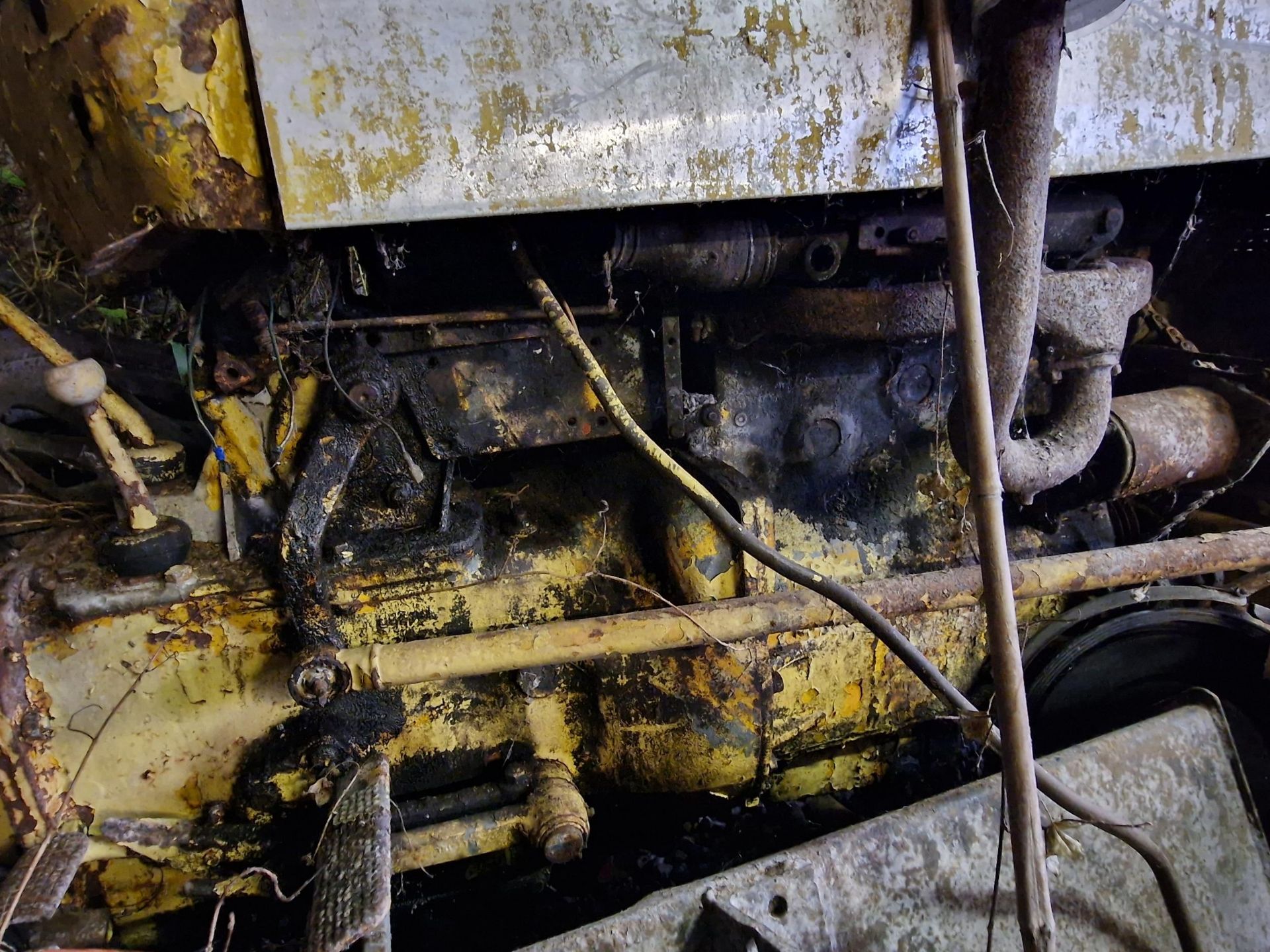 Vintage Massey Ferguson 203 yellow diesel tractor for parts/restoration - Image 3 of 3