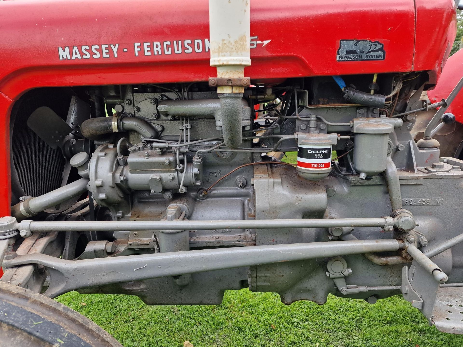 Vintage Massey Ferguson 35 grey and red diesel tractor, starts and drives with working hydraulics, - Image 4 of 6