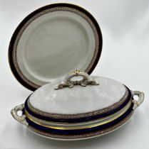 An extensive and comprehensive Royal China works of Worcester porcelain dinner service comprising