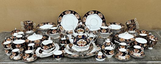 Extensive and comprehensive collection of Royal Albert 'Heirloom' porcelain, comprising - 24 tea