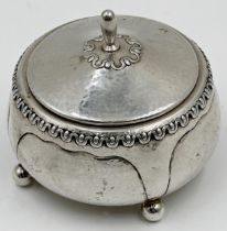 Attractive 1920s Swedish silver lidded box, in the Arts and Crafts manner, stylised darted rim and