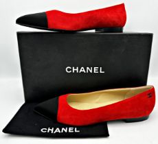 Chanel red and black satin and suede pointed toe Gabrielle ballerina flats. Size 41, never been