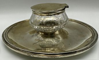 Good quality Edwardian silver inkstand, with cut glass inkwell, maker John Grinsell & Sons, London