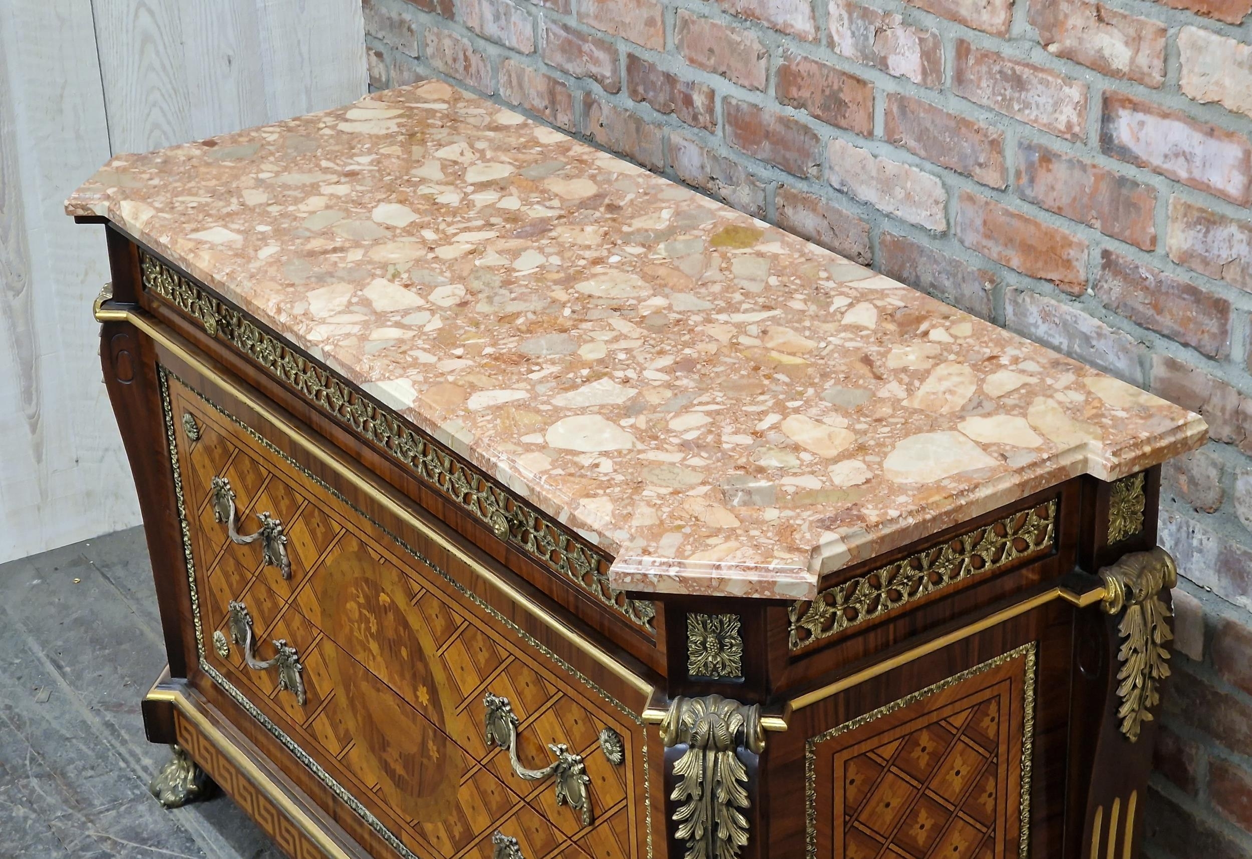 French Louis XVI style kingwood marquetry marble topped commode, three drawers with applied gilt - Image 5 of 5