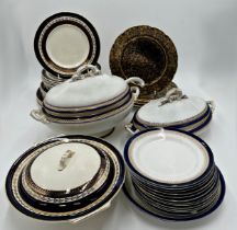 Mixed antique porcelain dinnerwares comprising Worcester, Paragon and Myott