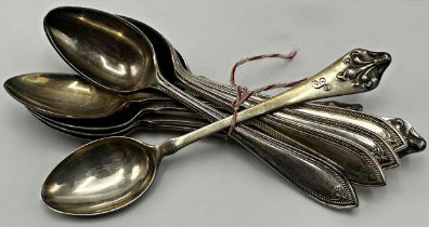 Set of six Edwardian silver teaspoons with cast flower knops, maker Wakely & Wheeler, London 1908,