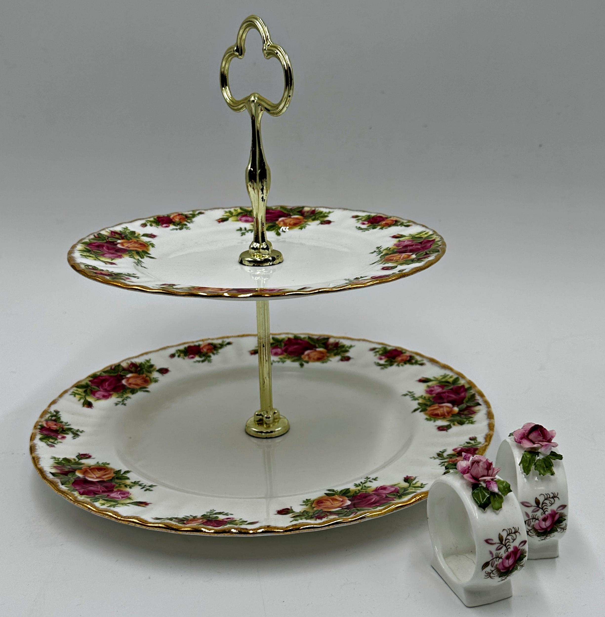 Good collection of Royal Albert 'Old Country Roses' porcelain tea and dinner wares (see images) - Image 2 of 4