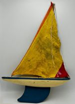 Vintage 'Star Yacht' pond yacht, with painted finish, 41cm long