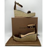 Gianvito Rossi braided leather espadrille wedge sandals in brown. Size 41. Brand new unworn