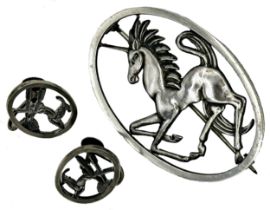 George Bellamy for Tarrot - silver brooch pierced with a unicorn, 5 x 3.5cm, with a pair of earrings