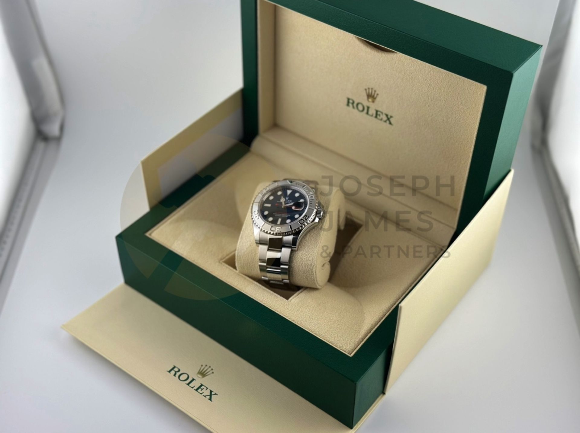 (ON SALE) ROLEX YACHT-MASTER *40MM PLATINUM & OYSTER STEEL* (AUGUST 2023 -UNWORN) *BRIGHT BLUE DIAL* - Image 18 of 48