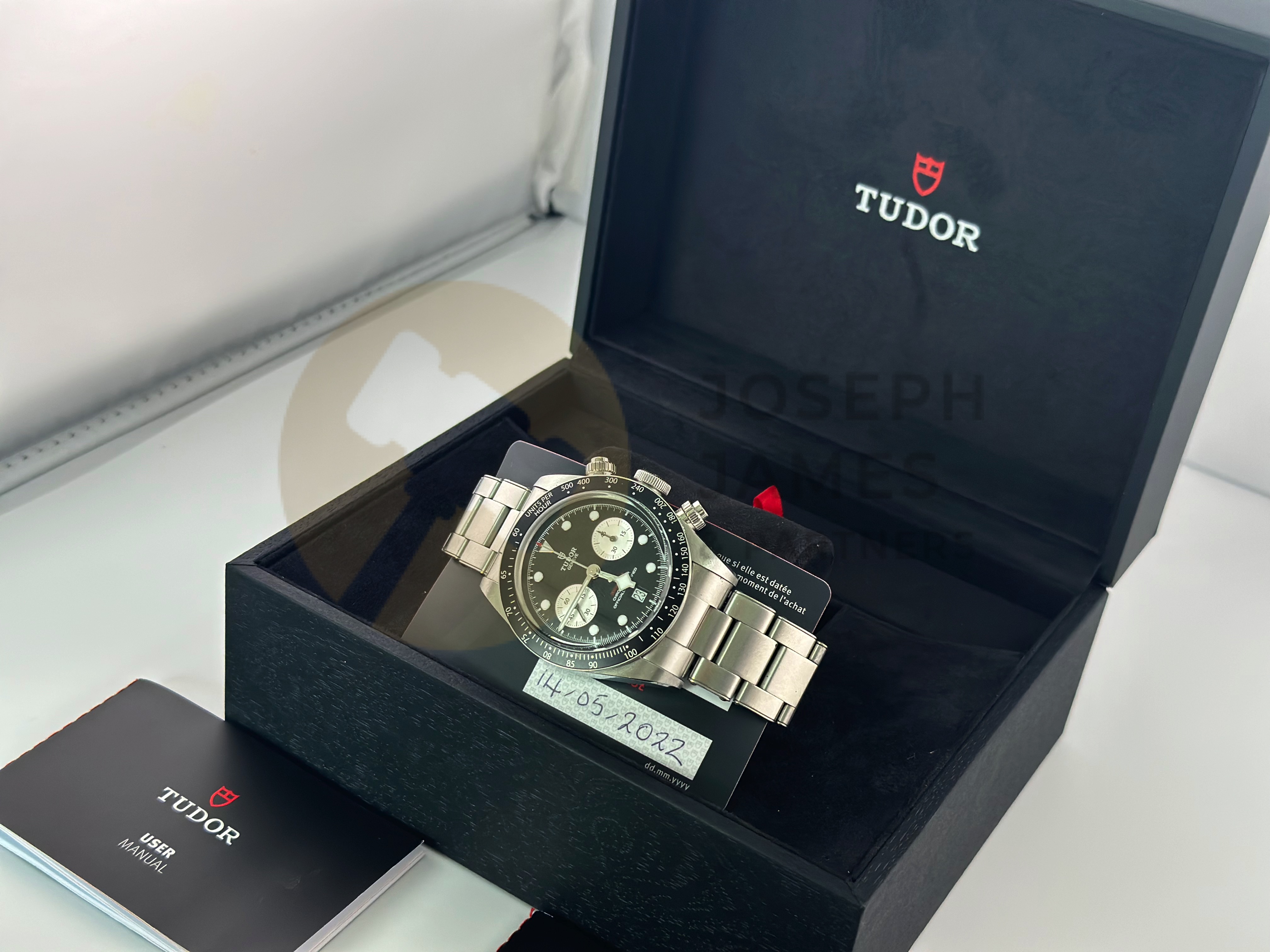 TUDOR BLACK BAY CHRONO 41mm - ALL STEEL WITH BLACK DIAL (MAY 2022) SATIN FINISH - COMPLETE SET - Image 15 of 15