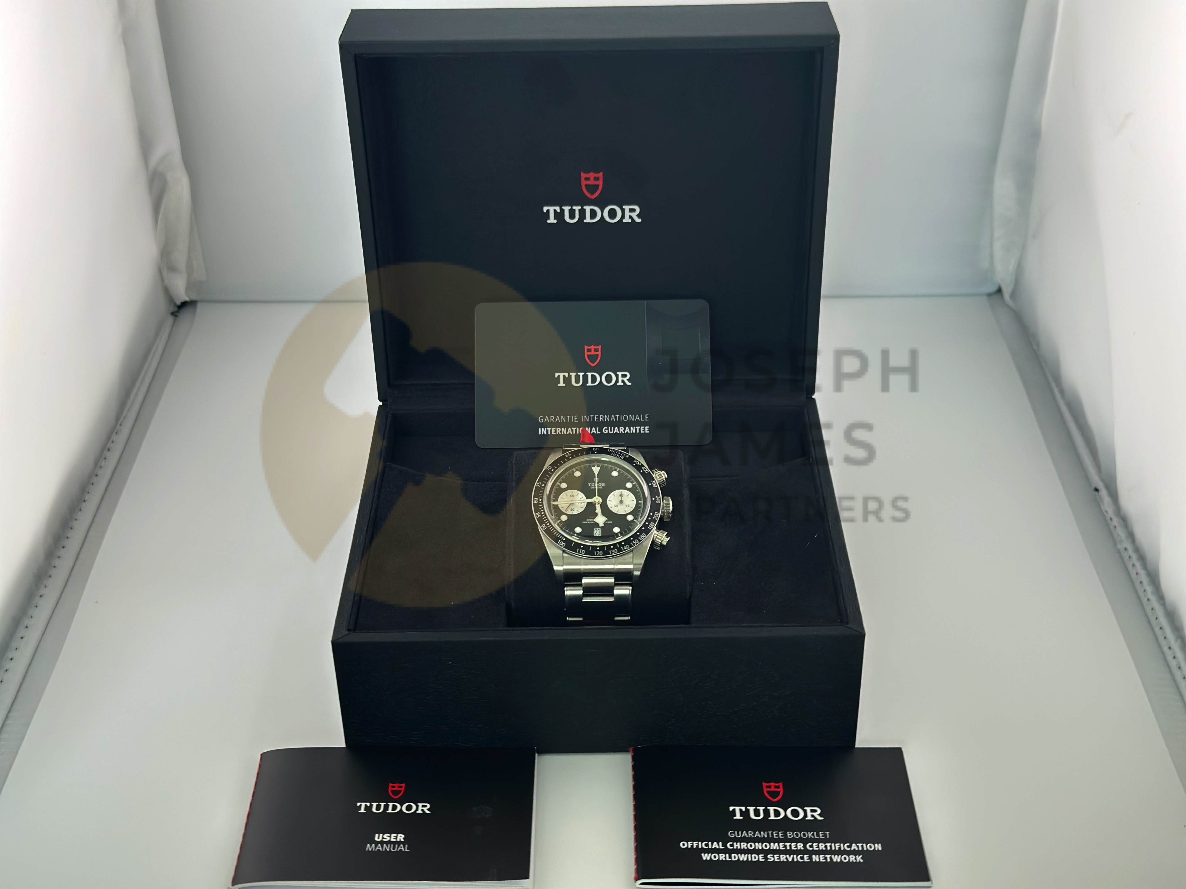 TUDOR BLACK BAY CHRONO 41mm - ALL STEEL WITH BLACK DIAL (MAY 2022) SATIN FINISH - COMPLETE SET - Image 7 of 15