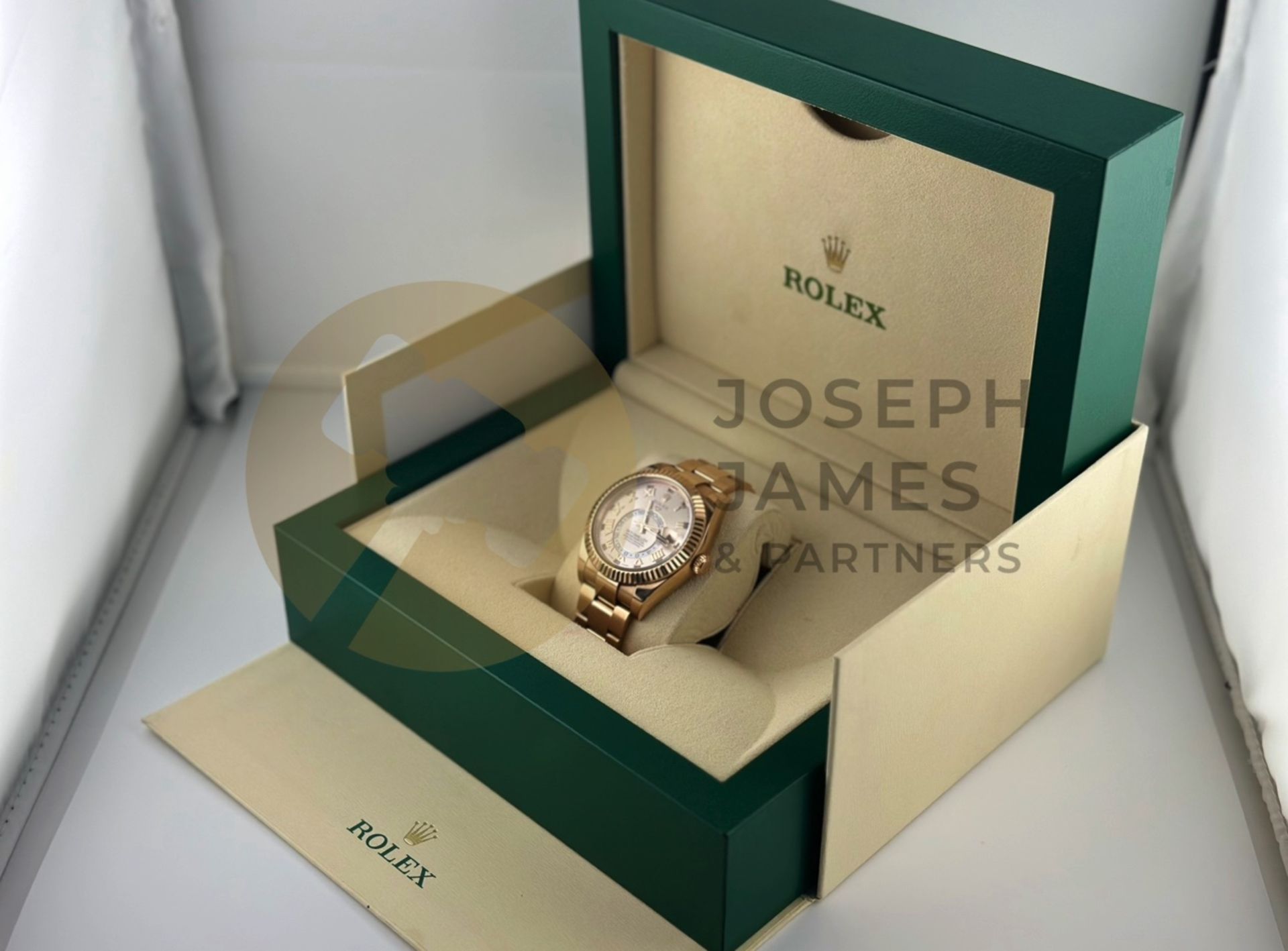 (ON SALE) ROLEX SKY-DWELLER *18CT EVEROSE GOLD* 42MM SUNBURST DIAL (2018 DISCONTINUED MODEL) *NO VAT - Bild 10 aus 33