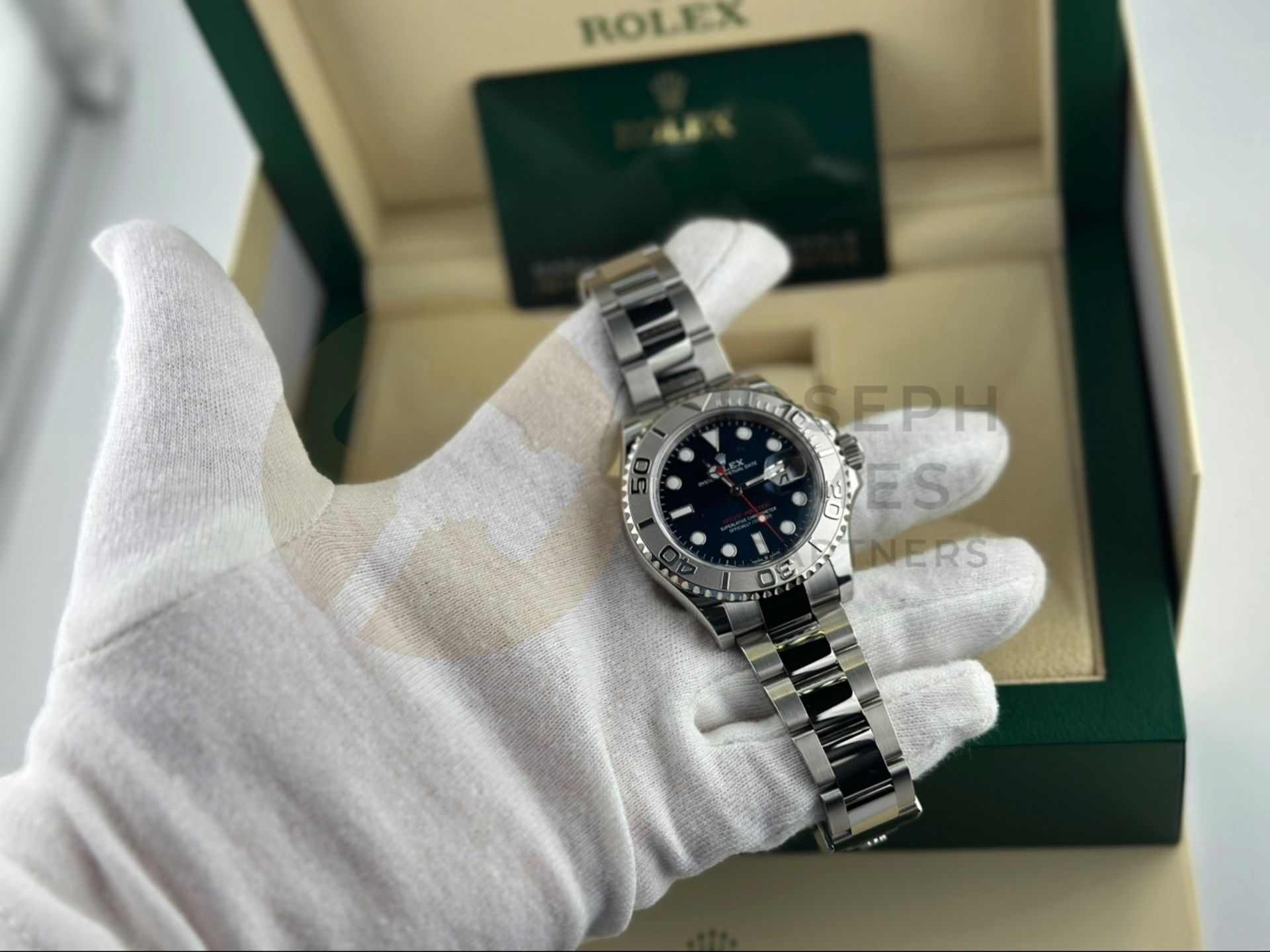 (ON SALE) ROLEX YACHT-MASTER *40MM PLATINUM & OYSTER STEEL* (AUGUST 2023 -UNWORN) *BRIGHT BLUE DIAL* - Image 32 of 48