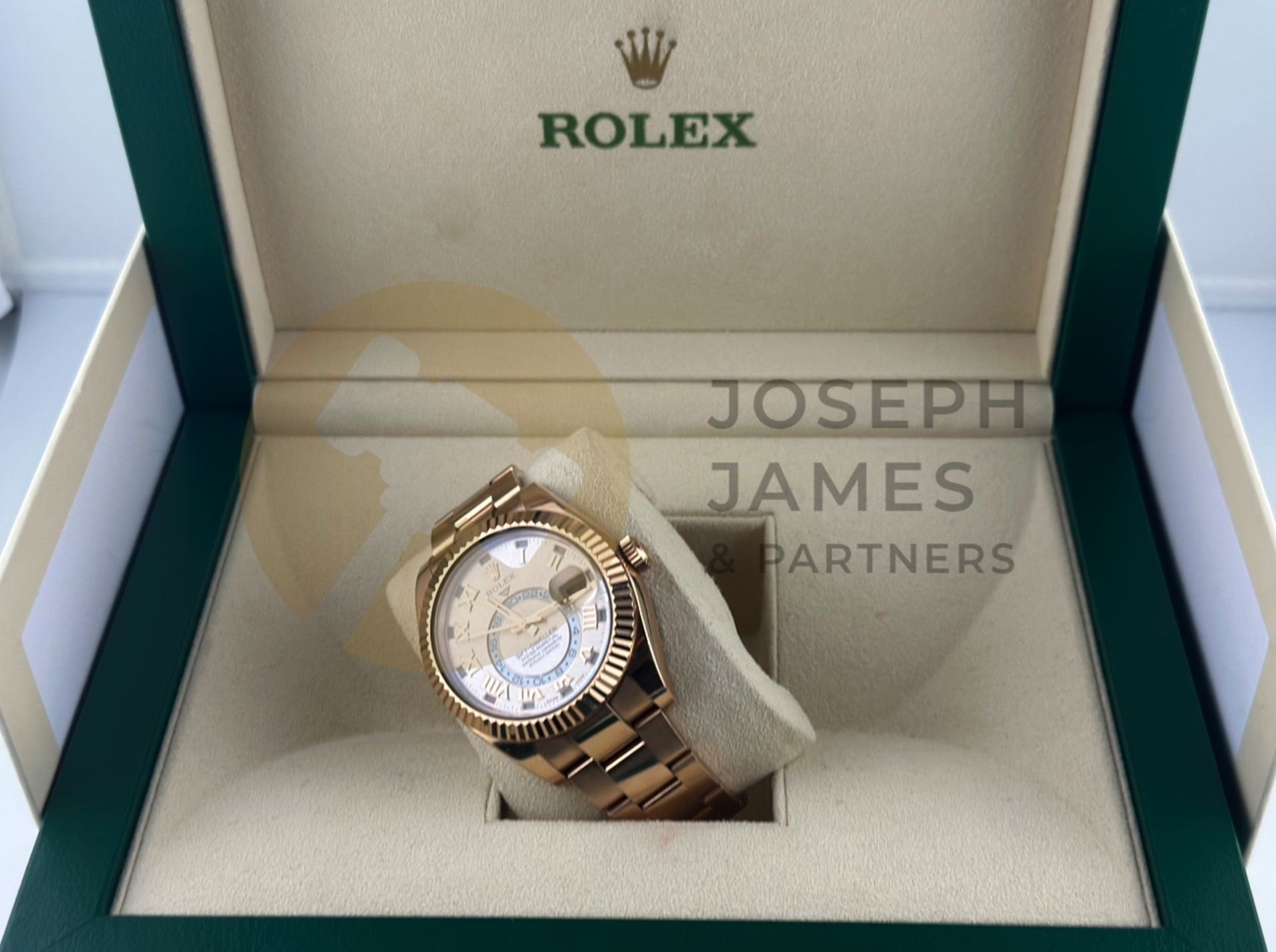 (ON SALE) ROLEX SKY-DWELLER *18CT EVEROSE GOLD* 42MM SUNBURST DIAL (2018 DISCONTINUED MODEL) *NO VAT - Bild 15 aus 33