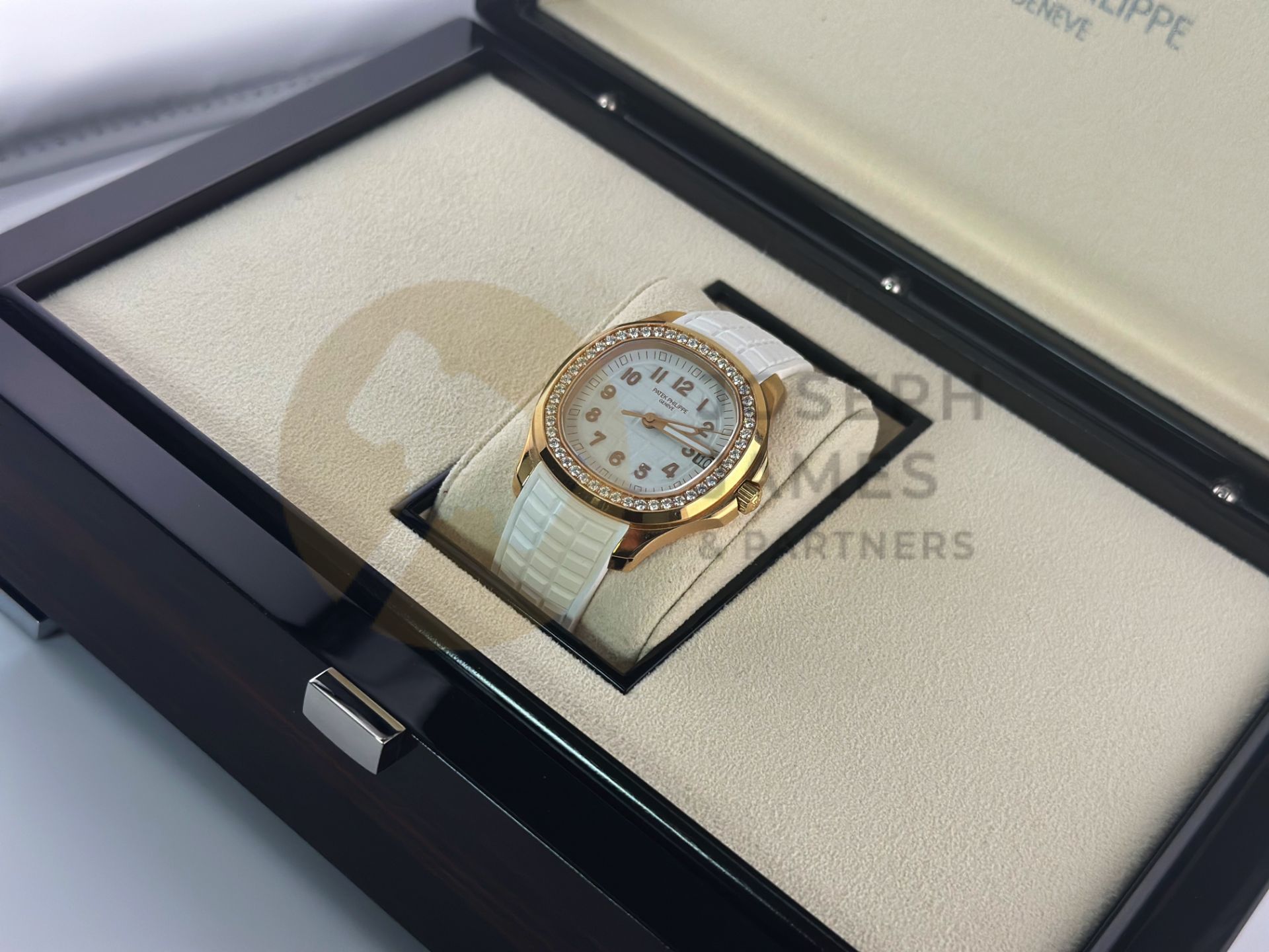 PATEK PHILIPPE AQUANAUT 18ct ROSE GOLD (APRIL 2023) COMPLETE SET INC WARRANTY DOCUMENTS - Bild 8 aus 24