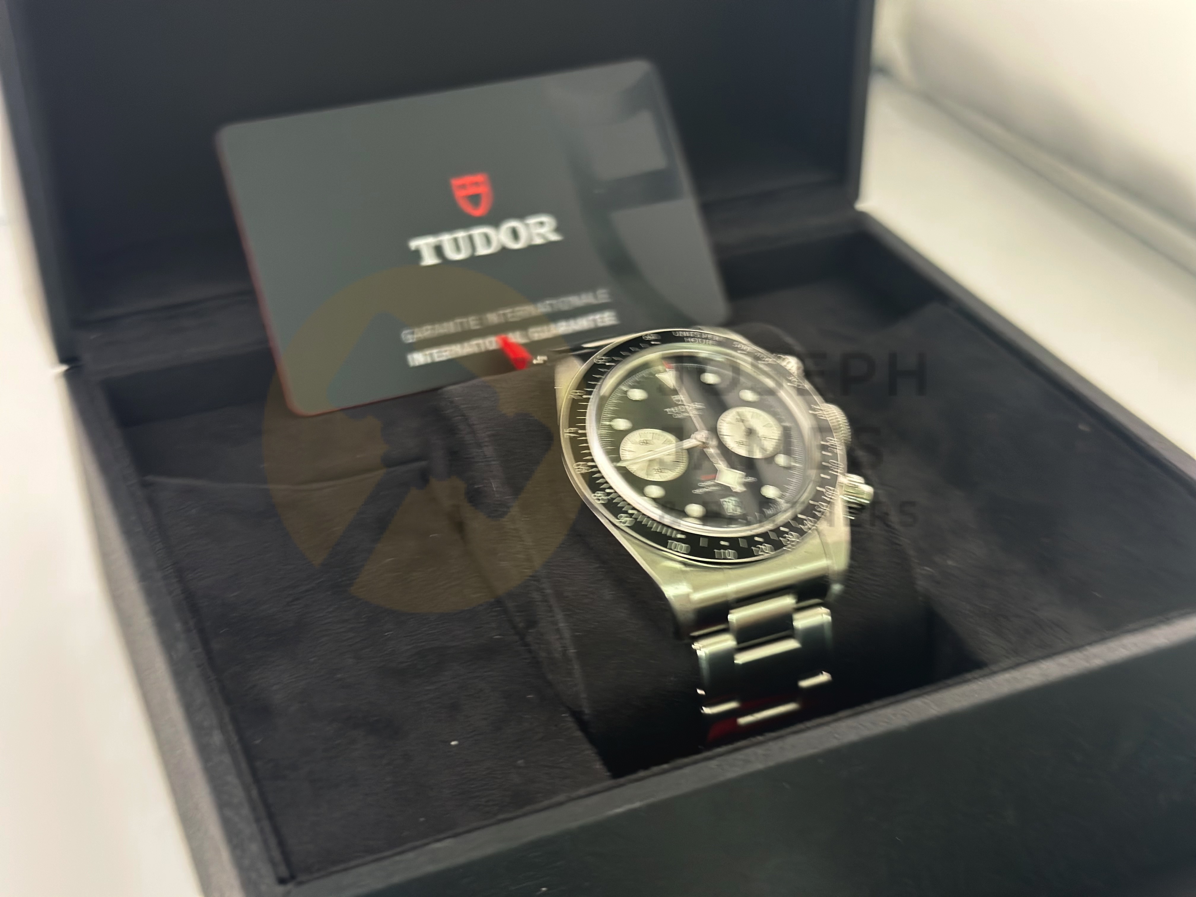 TUDOR BLACK BAY CHRONO 41mm - ALL STEEL WITH BLACK DIAL (MAY 2022) SATIN FINISH - COMPLETE SET - Image 11 of 15