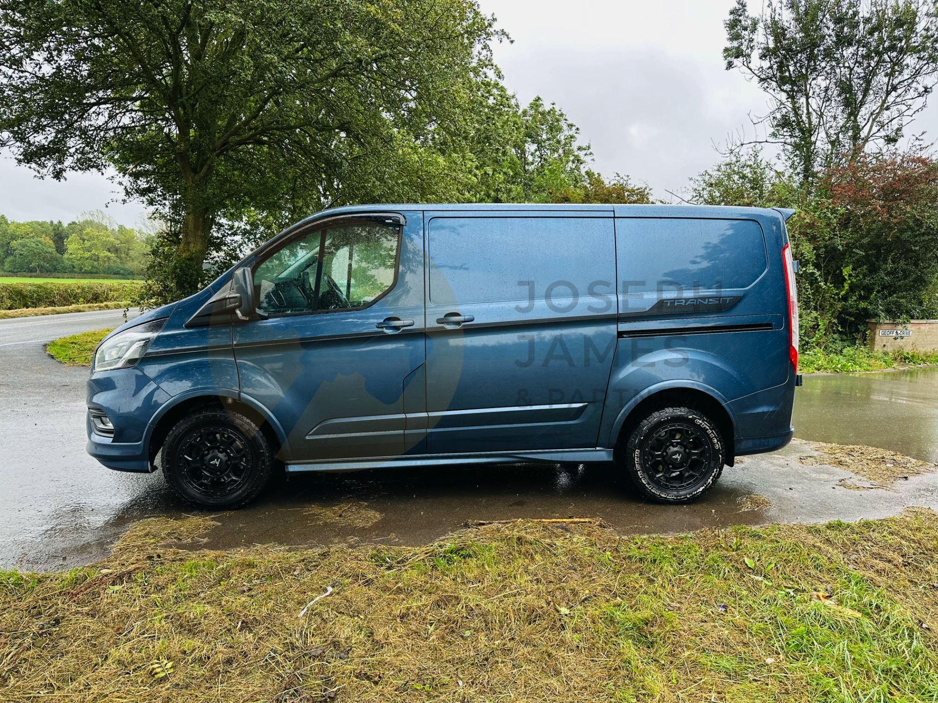 (ON SALE) FORD TRANSIT CUSTOM *SPORT EDITION* (19 REG - FACELIFT MODEL) 2.0 TDCI*170 BHP* - LEATHER - Image 6 of 35