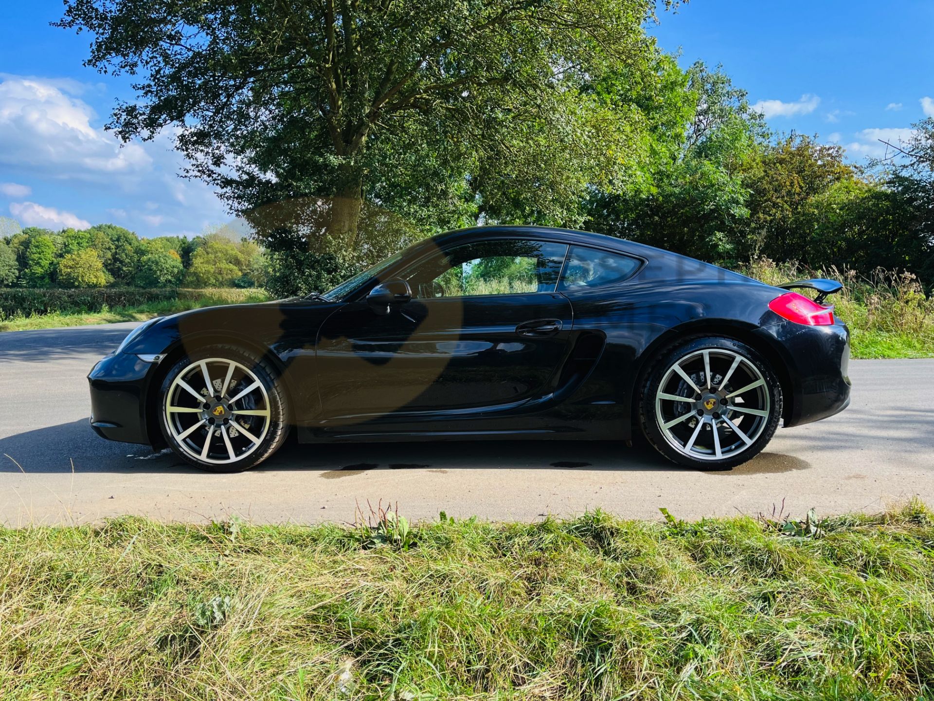 PORSCHE CAYMAN S-A PDK (16 REG) MASSIVE SPEC - PCM - BOSE - ELECTRIC SPORT SEATS (NO VAT - SAVE 20%) - Image 8 of 33