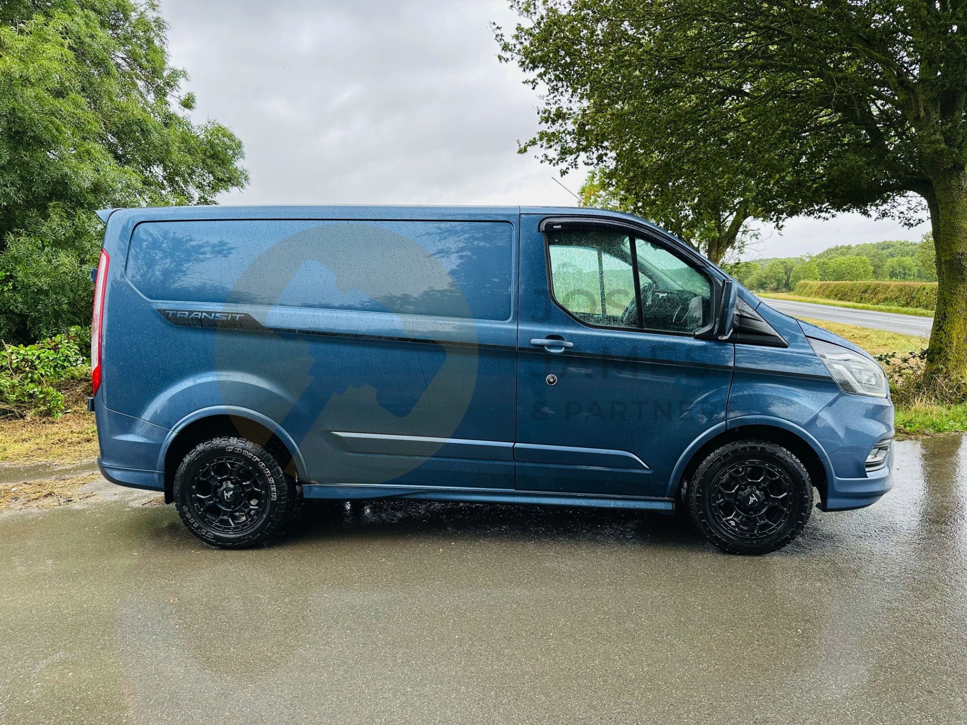 (ON SALE) FORD TRANSIT CUSTOM *SPORT EDITION* (19 REG - FACELIFT MODEL) 2.0 TDCI*170 BHP* - LEATHER - Image 18 of 35