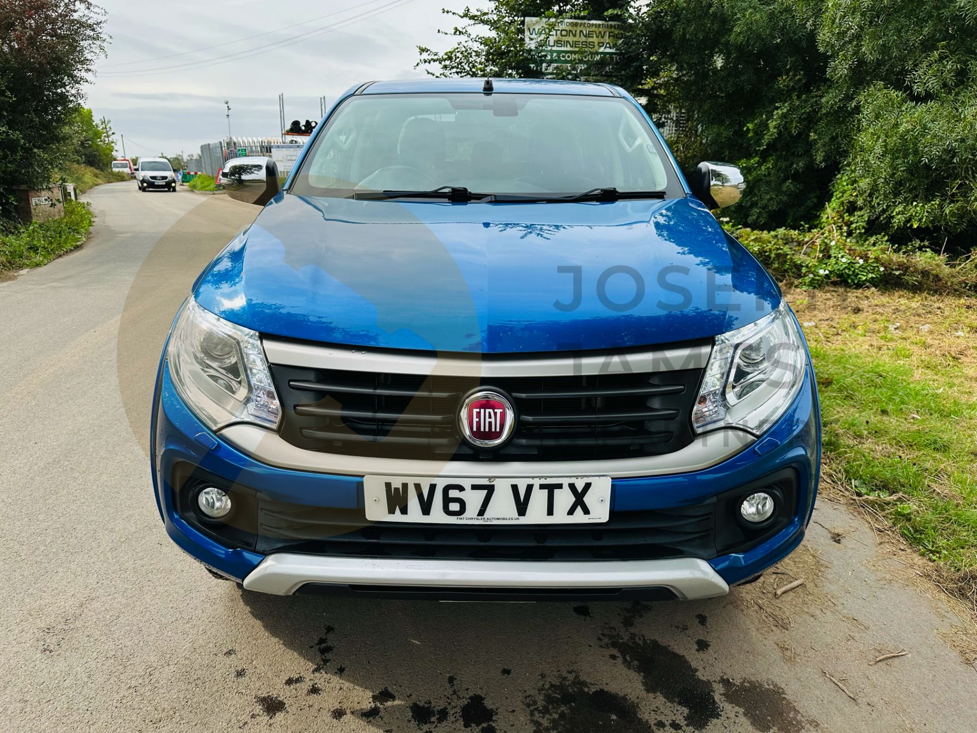 FIAT FULLBACK *LX* DOUBLE CAB PICK-UP (2018-EURO 6) 2.4 DIESEL - AUTO STOP/START *SAT NAV* (1 OWNER) - Image 3 of 31