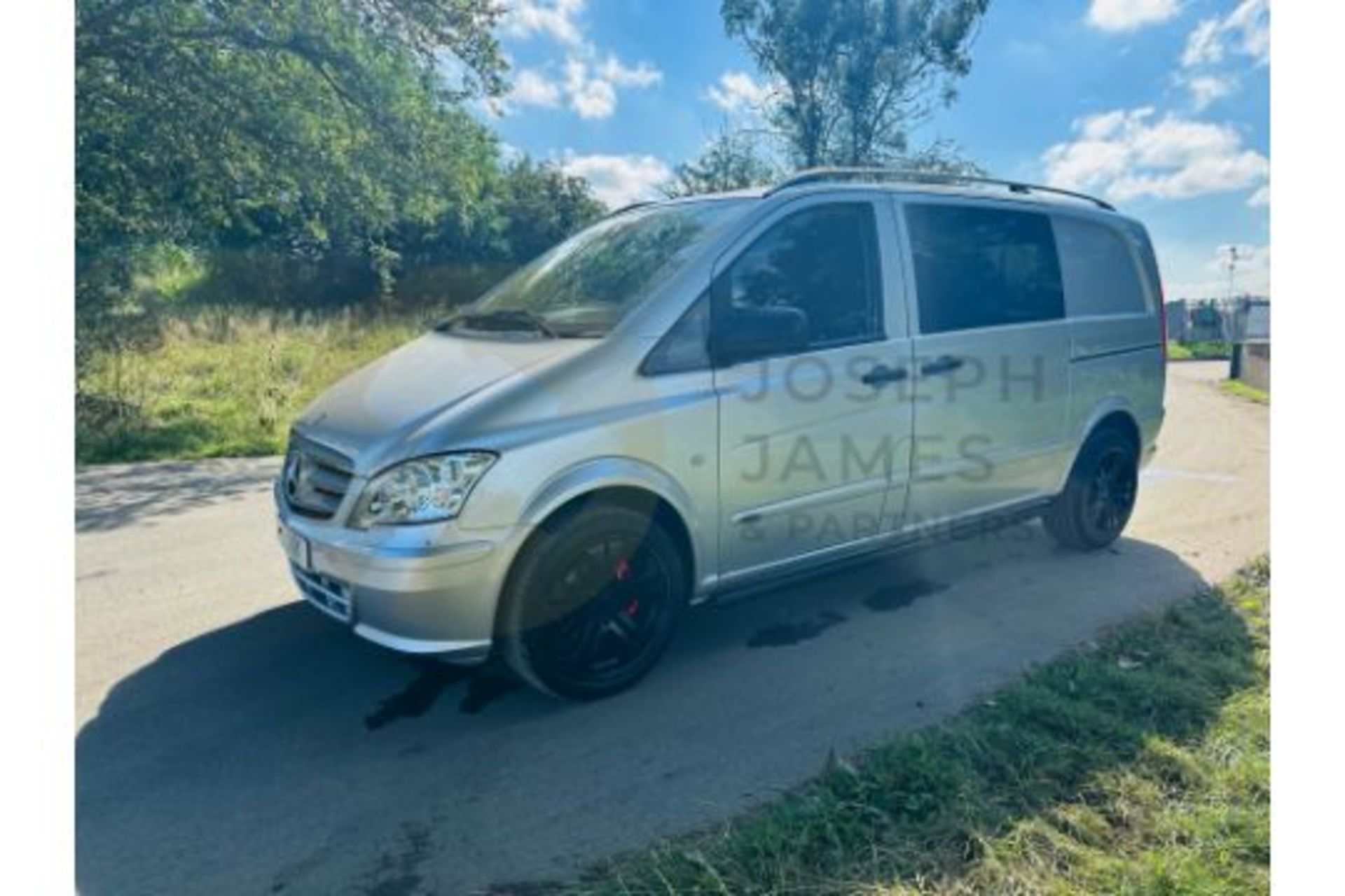 (ON SALE)MERCEDES-BENZ VITO 122 CDI *SPORT X -BRABUS* (2015 MODEL) 5 SEATER DUALINER 3.0 V6 - AUTO - Image 2 of 44