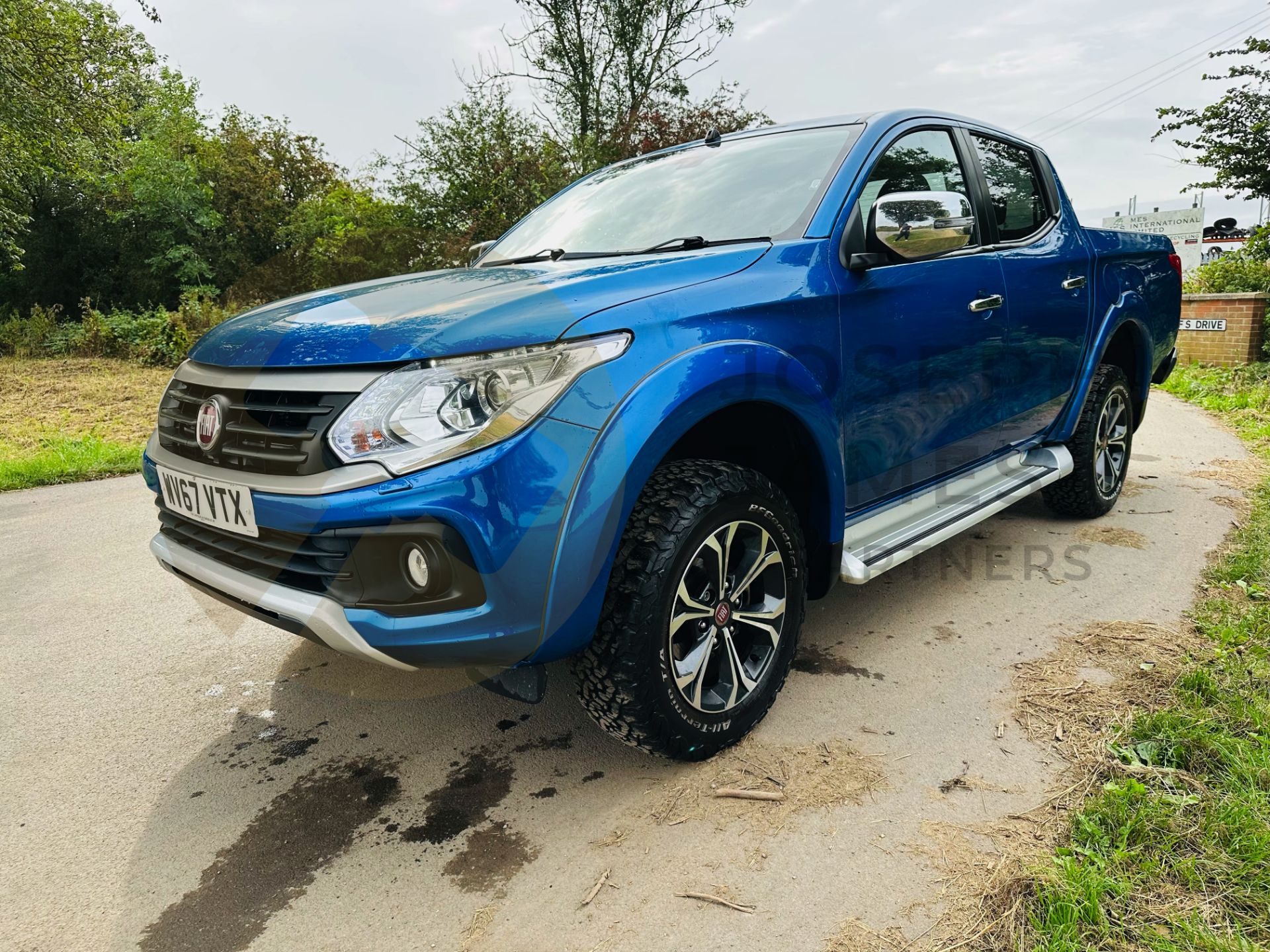 FIAT FULLBACK *LX* DOUBLE CAB PICK-UP (2018-EURO 6) 2.4 DIESEL - AUTO STOP/START *SAT NAV* (1 OWNER) - Image 4 of 31