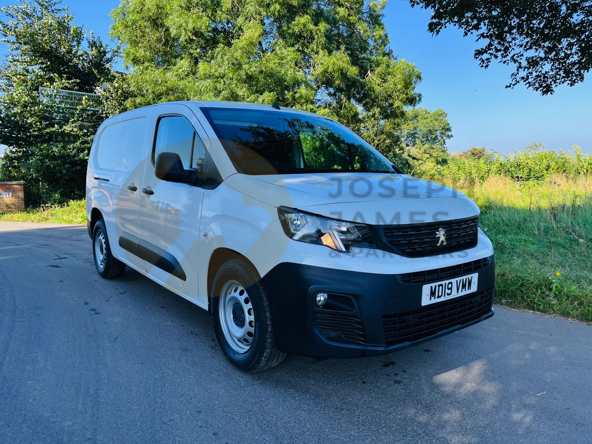 (Reserve Met) PEUGEOT PARTNER 1.6BLUE HDI LWB (19 REG - NEW SHAPE) 1 OWNER - START/STOP - EURO 6 - Image 3 of 27