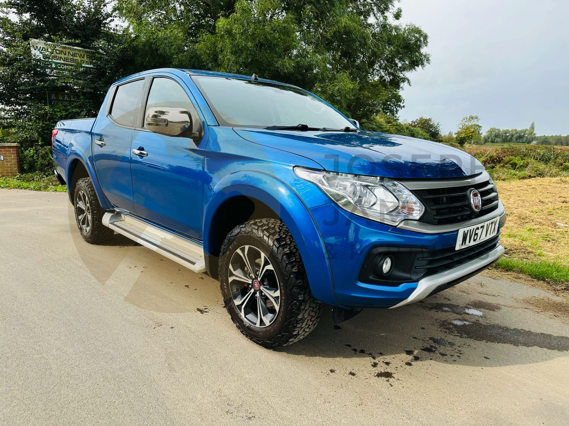 FIAT FULLBACK *LX* DOUBLE CAB PICK-UP (2018-EURO 6) 2.4 DIESEL - AUTO STOP/START *SAT NAV* (1 OWNER) - Image 2 of 31