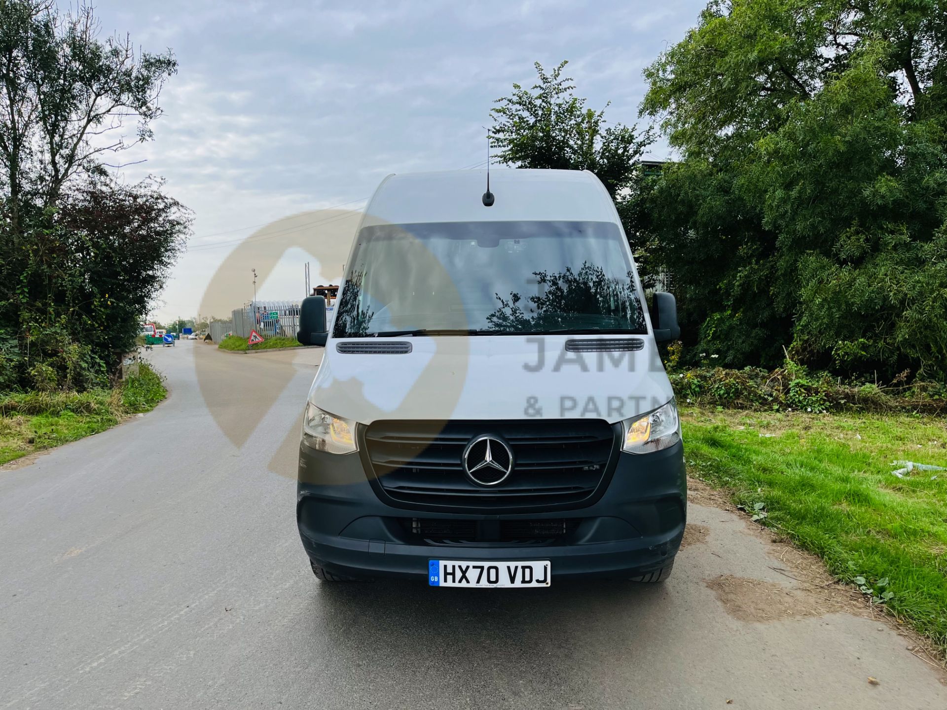 (On Sale) MERCEDES SPRINTER 315CDI *PROGRESSIVE* LWB HI-ROOF (70 REG) 1 OWNER (AC) ONLY 53K MILES - Image 4 of 26