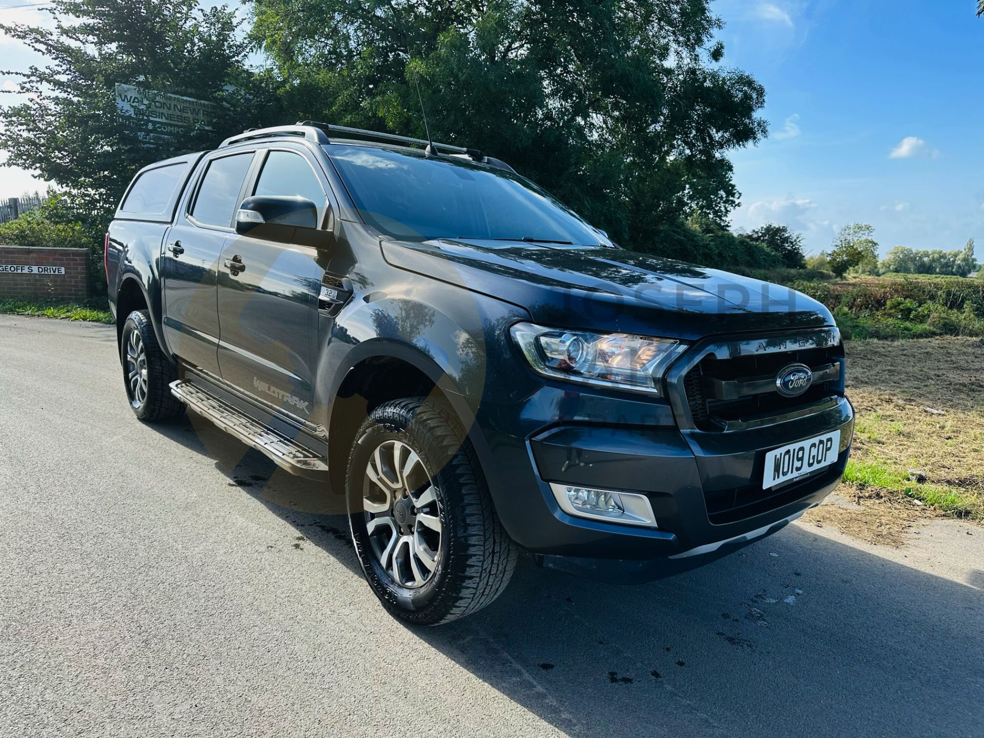 FORD RANGER *WILDTRAK EDITION* DOUBLE CAB PICK-UP (2019 - EURO 6) 3.2 TDCI - AUTOMATIC (1 OWNER) - Image 2 of 36