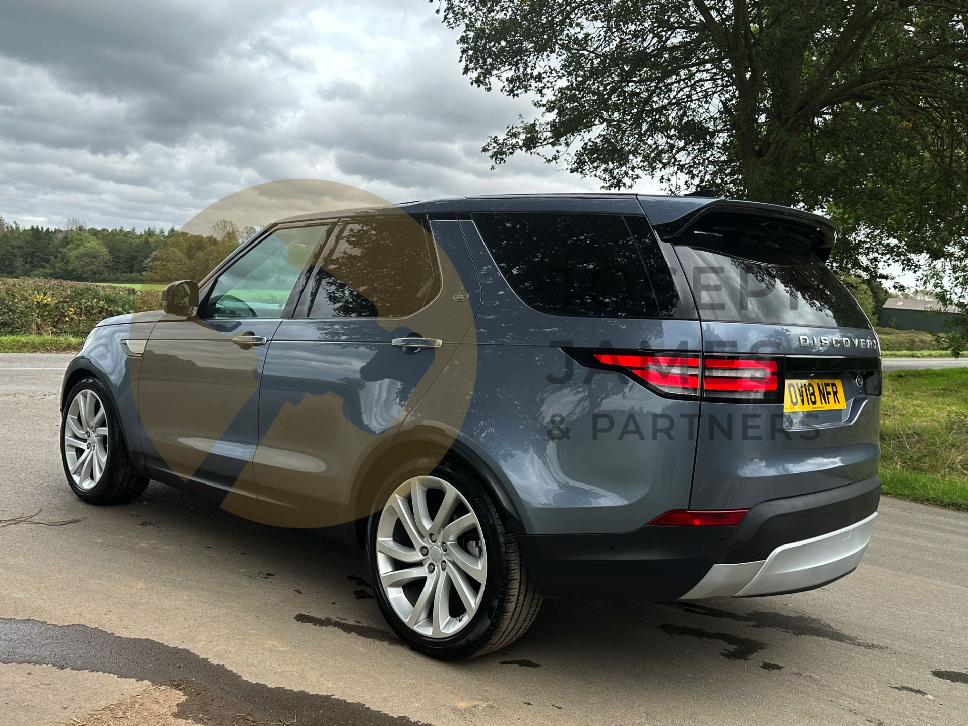 (ON SALE) LAND ROVER DISCOVERY 5 *HSE LUXURY* 7 SEATER SUV (2018 - FACELIFT MODEL) (LOW MILEAGE) - Image 10 of 66