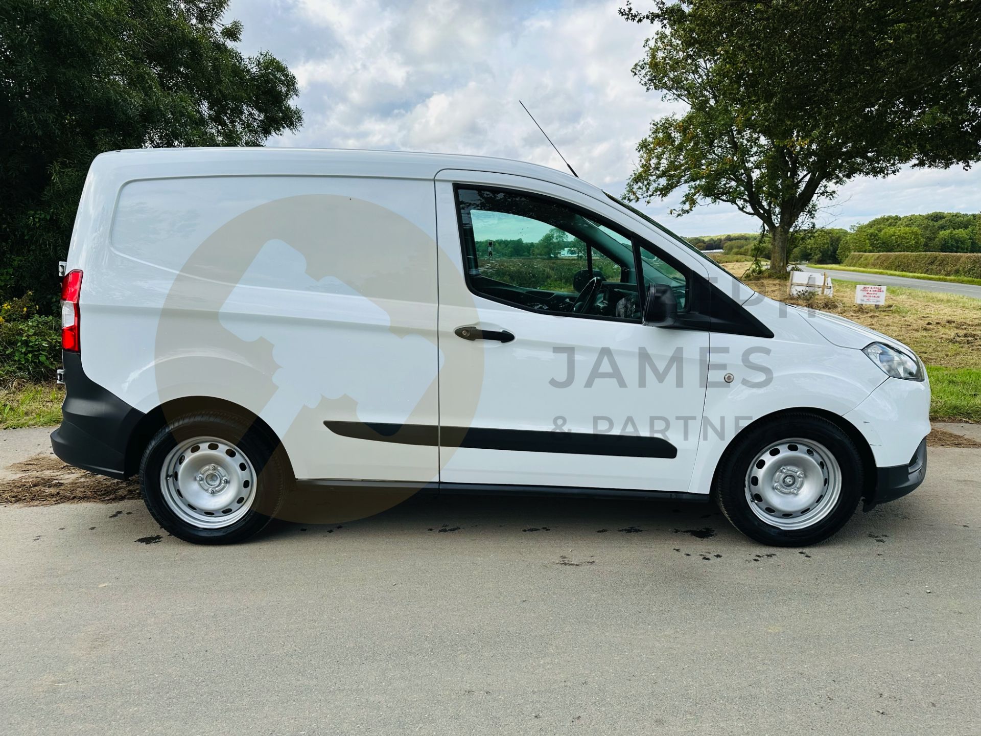 (ON SALE) FORD TRANSIT COURIER *LCV - PANEL VAN* (2020 - NEW FACELIFT MODEL) 1.5 TDCI *EURO 6* - Image 12 of 29