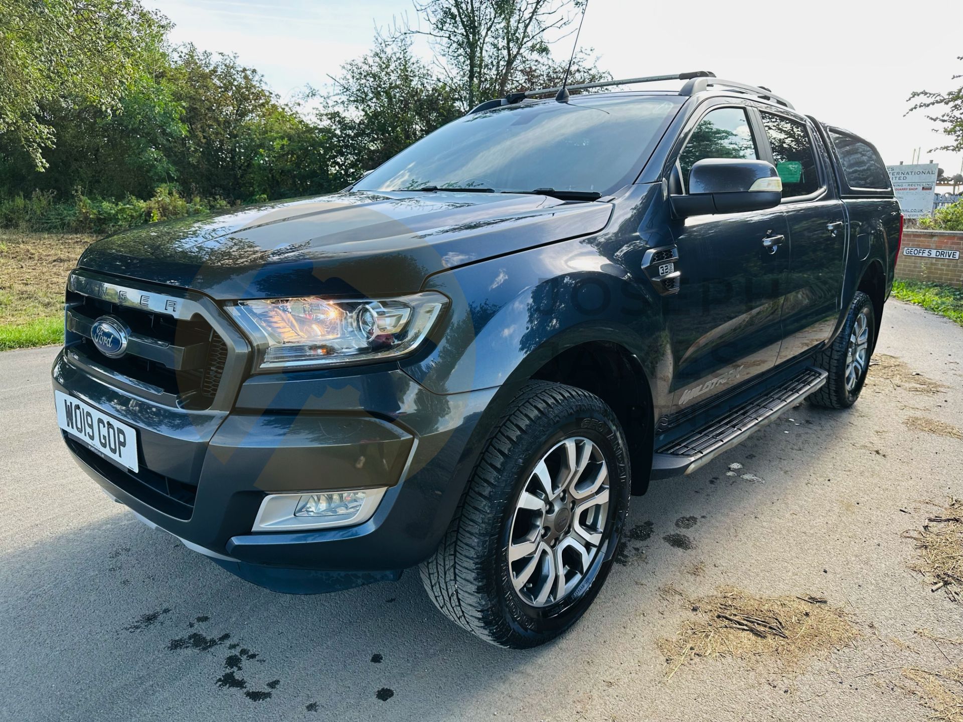 FORD RANGER *WILDTRAK EDITION* DOUBLE CAB PICK-UP (2019 - EURO 6) 3.2 TDCI - AUTOMATIC (1 OWNER) - Image 4 of 36