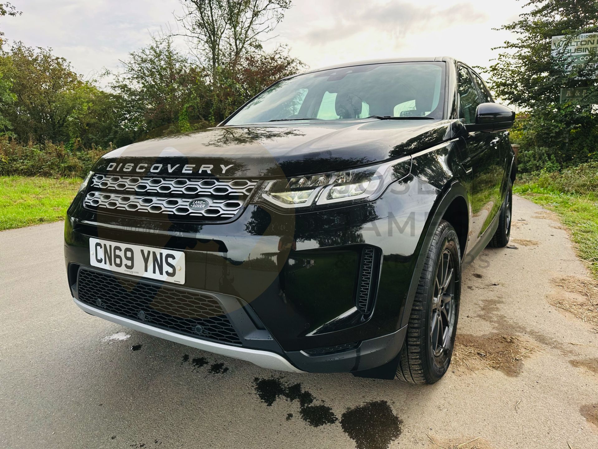 ON SALE LAND ROVER DISCOVERY SPORT (69 REG) - *2020 FACELIFT MODEL* - 1 OWNER FROM NEW - Image 5 of 39