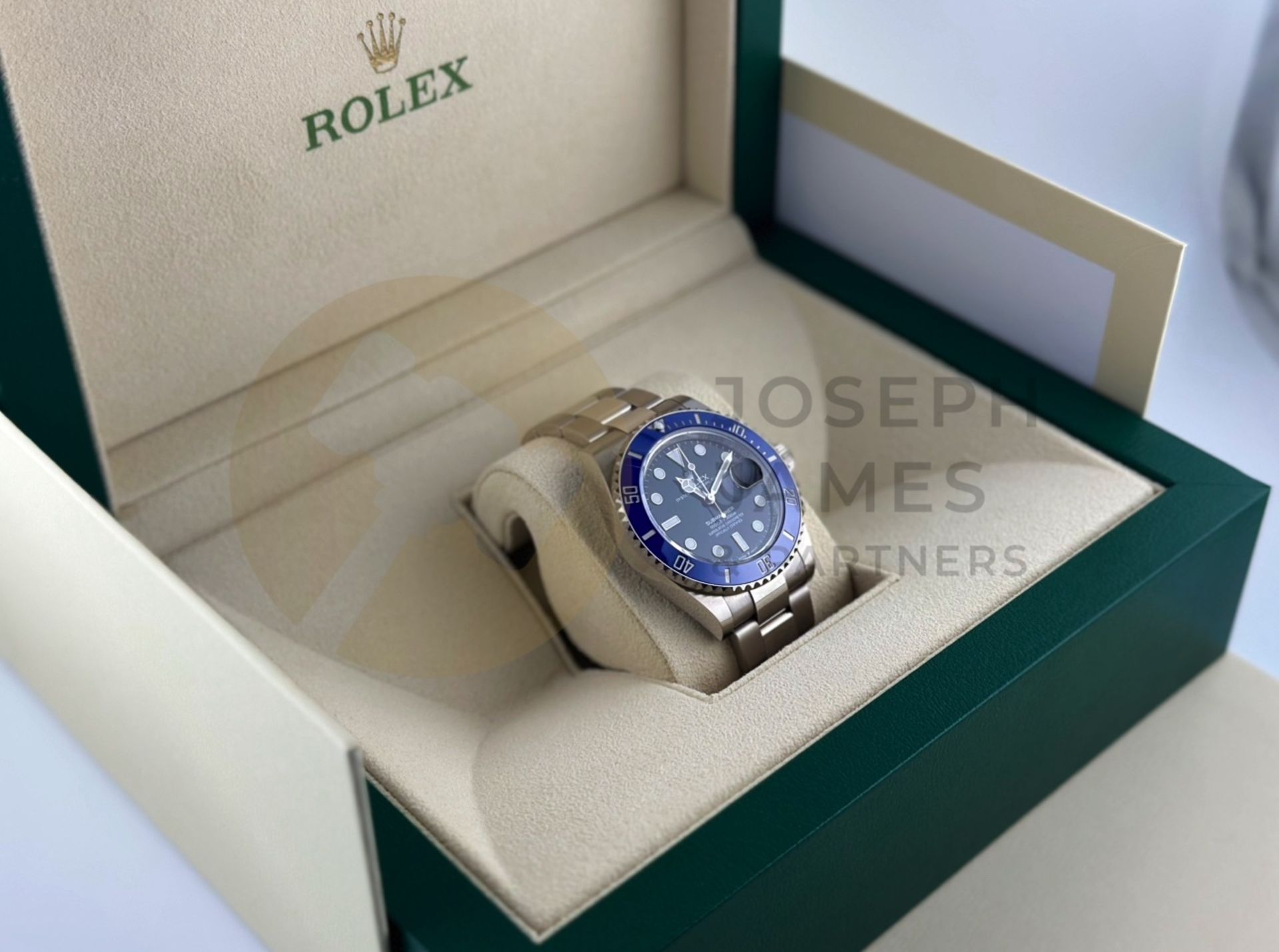 ROLEX SUBMARINER *41MM 18CT WHITE GOLD* (2023 - BRAND NEW / UNWORN) *COOKIE MONSTER* (BEAT THE WAIT) - Image 27 of 44