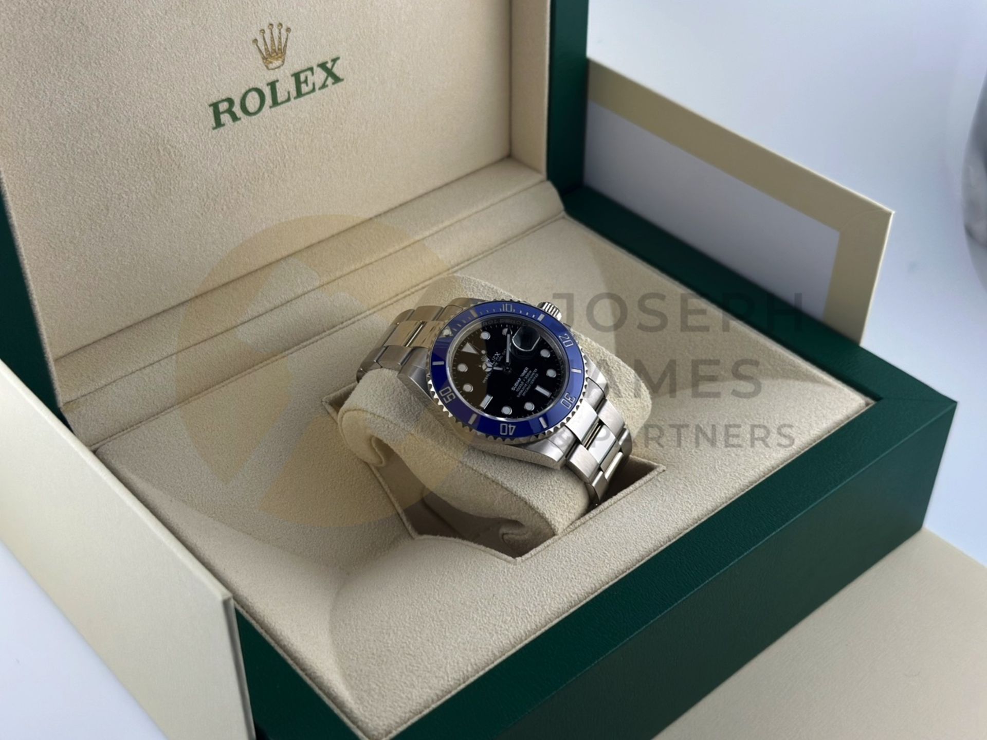 ROLEX SUBMARINER *41MM 18CT WHITE GOLD* (2023 - BRAND NEW / UNWORN) *COOKIE MONSTER* (BEAT THE WAIT) - Image 31 of 44