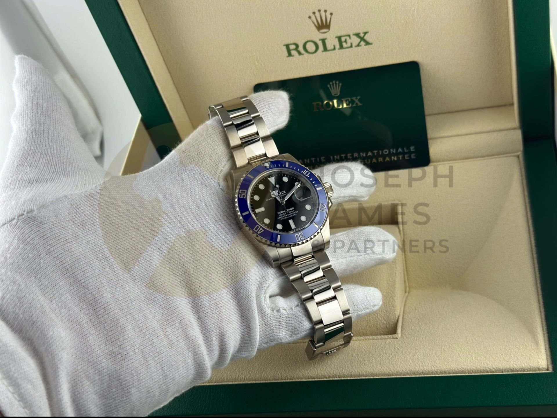 ROLEX SUBMARINER *41MM 18CT WHITE GOLD* (2023 - BRAND NEW / UNWORN) *COOKIE MONSTER* (BEAT THE WAIT) - Image 7 of 44