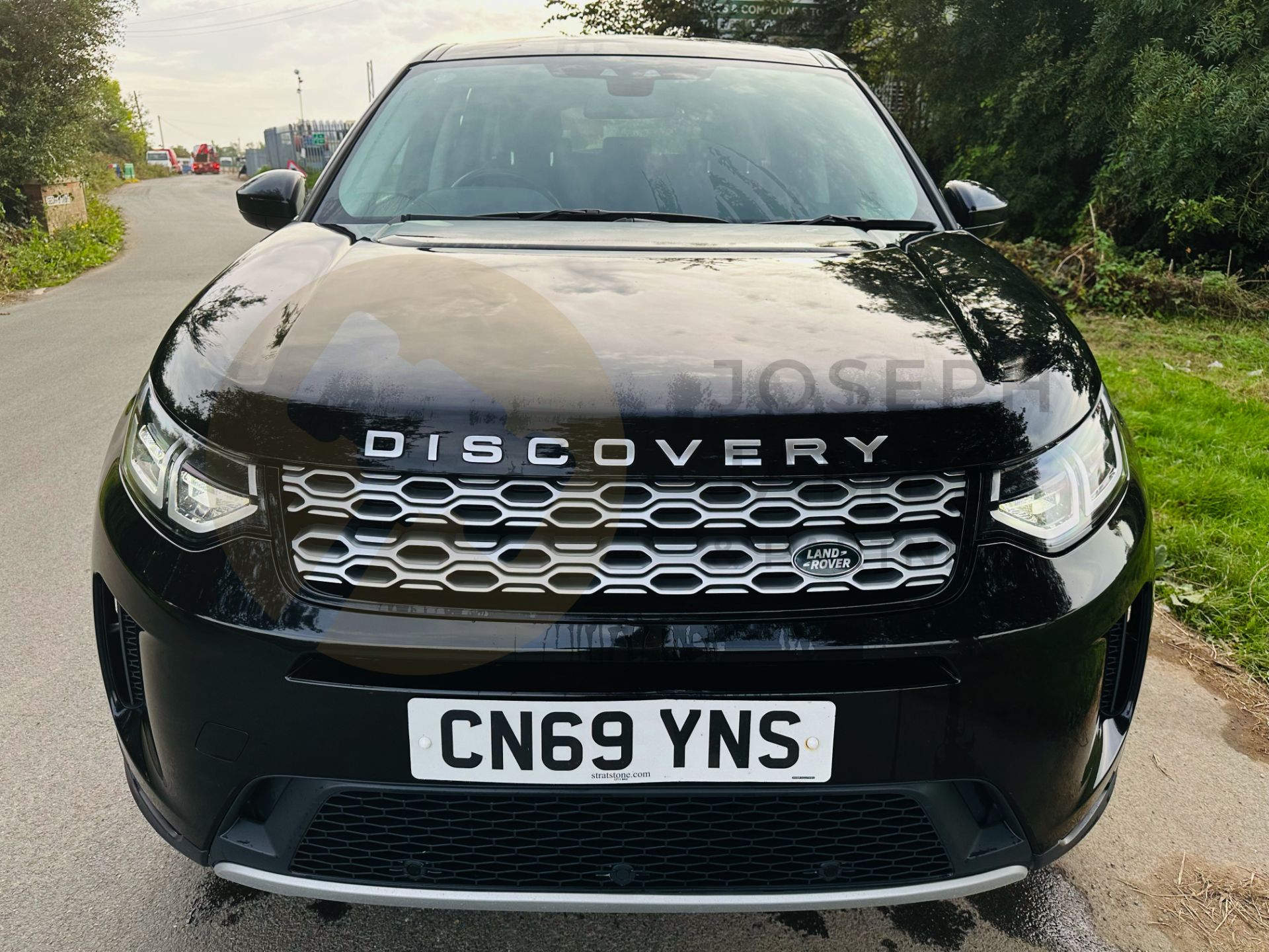 ON SALE LAND ROVER DISCOVERY SPORT (69 REG) - *2020 FACELIFT MODEL* - 1 OWNER FROM NEW - Image 4 of 39