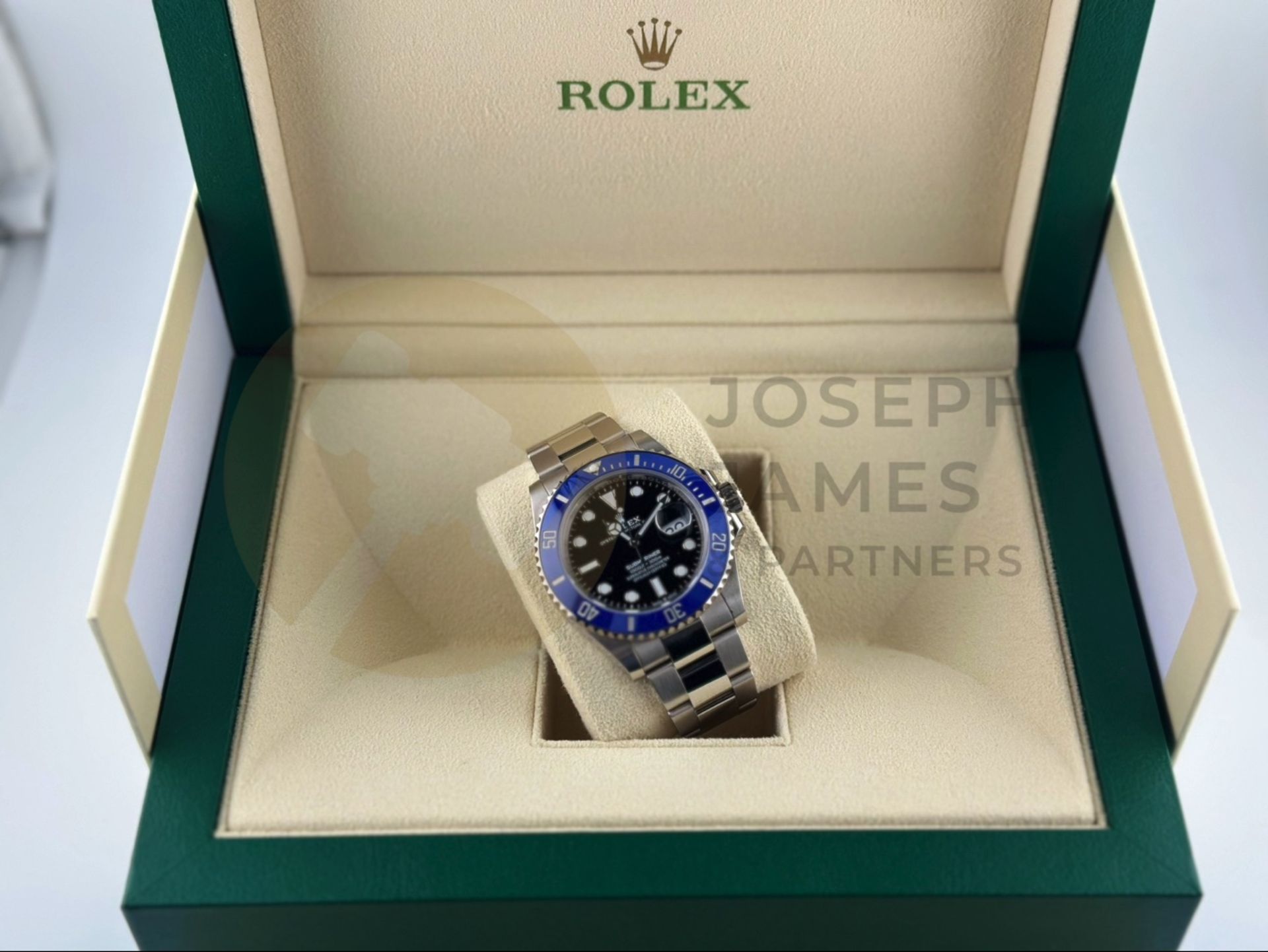 ROLEX SUBMARINER *41MM 18CT WHITE GOLD* (2023 - BRAND NEW / UNWORN) *COOKIE MONSTER* (BEAT THE WAIT) - Image 33 of 44