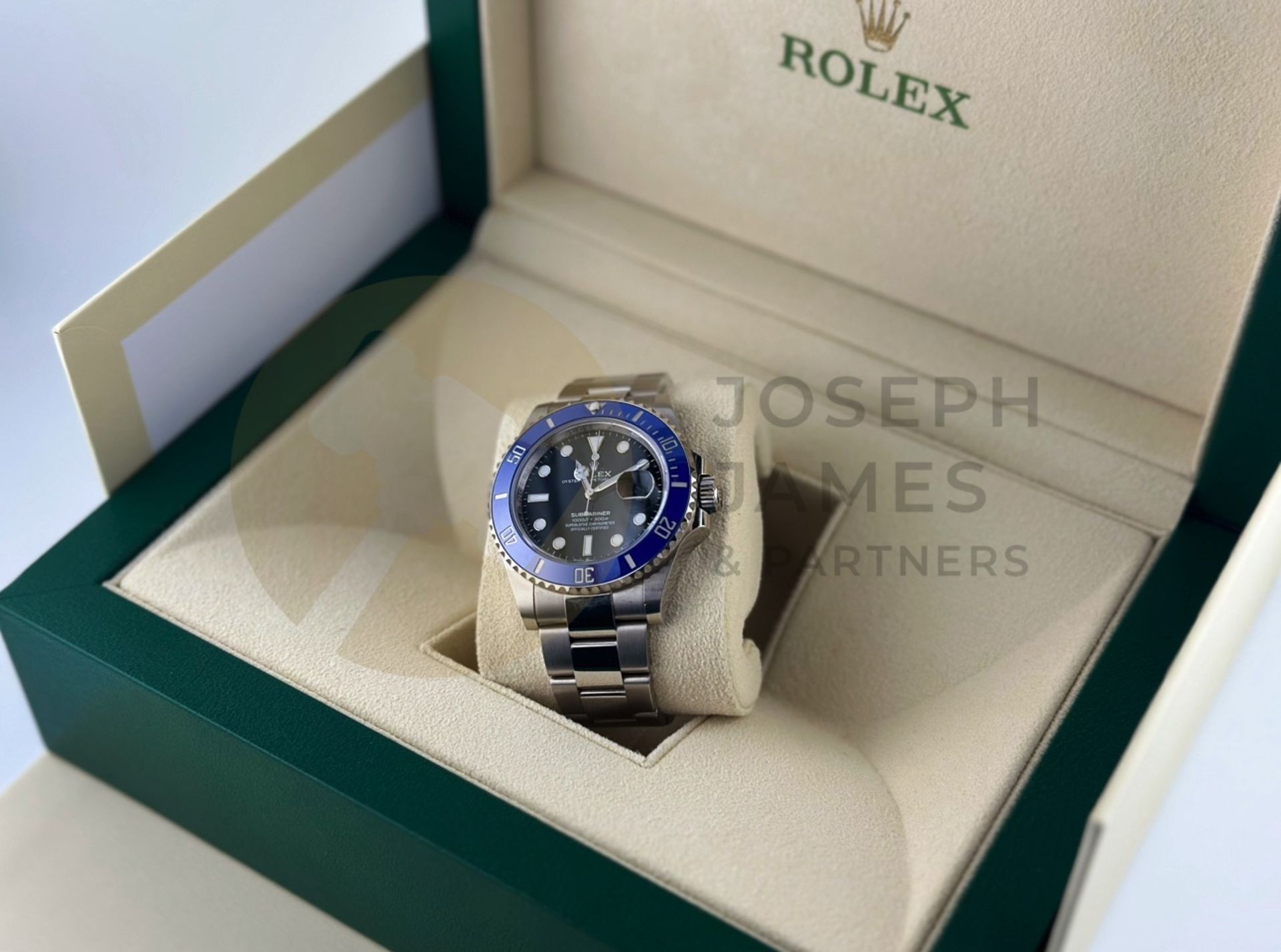 ROLEX SUBMARINER *41MM 18CT WHITE GOLD* (2023 - BRAND NEW / UNWORN) *COOKIE MONSTER* (BEAT THE WAIT) - Image 35 of 44