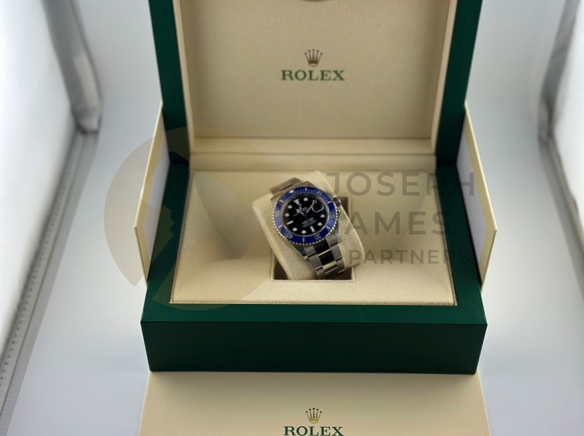 ROLEX SUBMARINER *41MM 18CT WHITE GOLD* (2023 - BRAND NEW / UNWORN) *COOKIE MONSTER* (BEAT THE WAIT) - Image 32 of 44