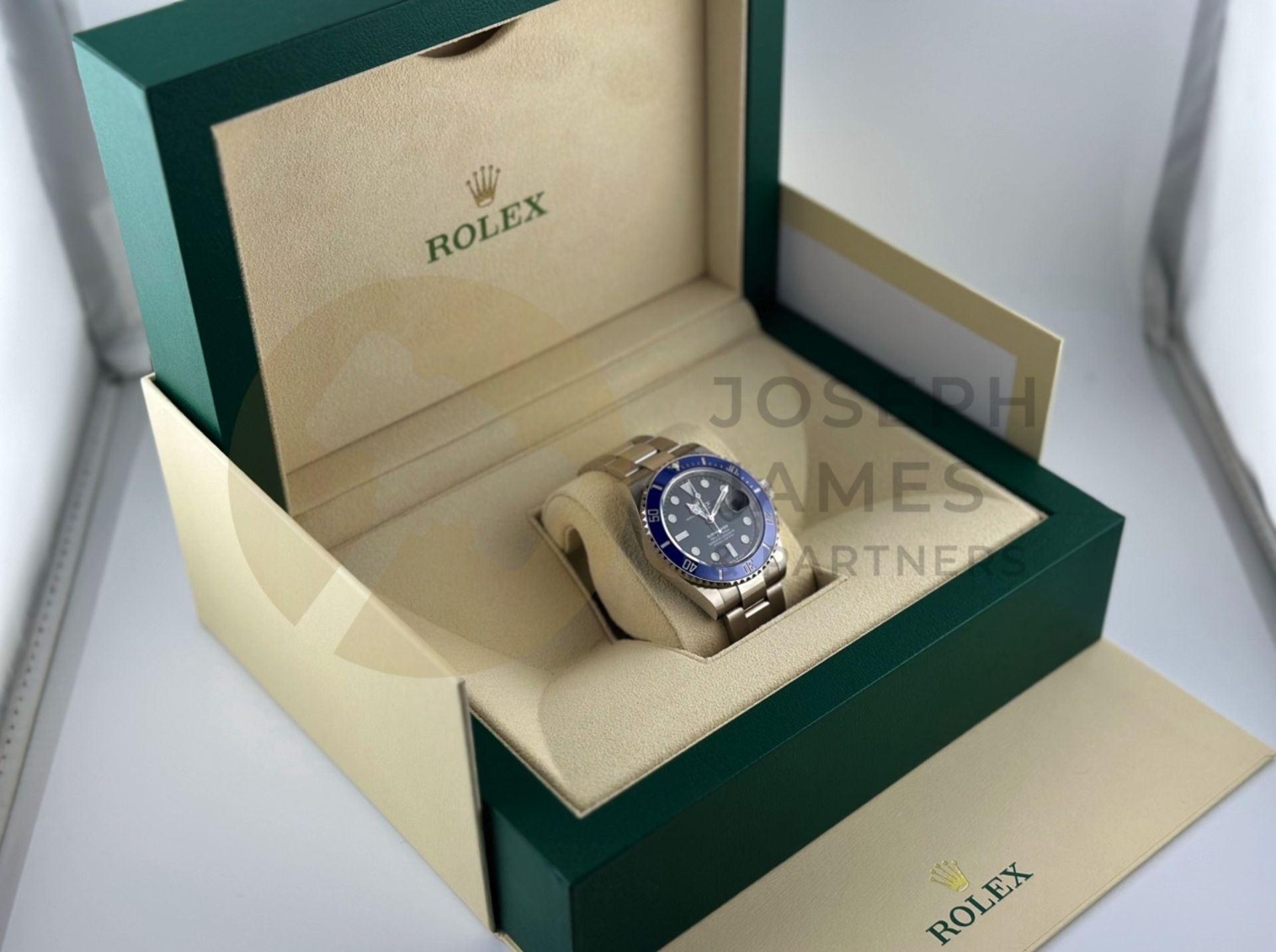 ROLEX SUBMARINER *41MM 18CT WHITE GOLD* (2023 - BRAND NEW / UNWORN) *COOKIE MONSTER* (BEAT THE WAIT) - Image 26 of 44