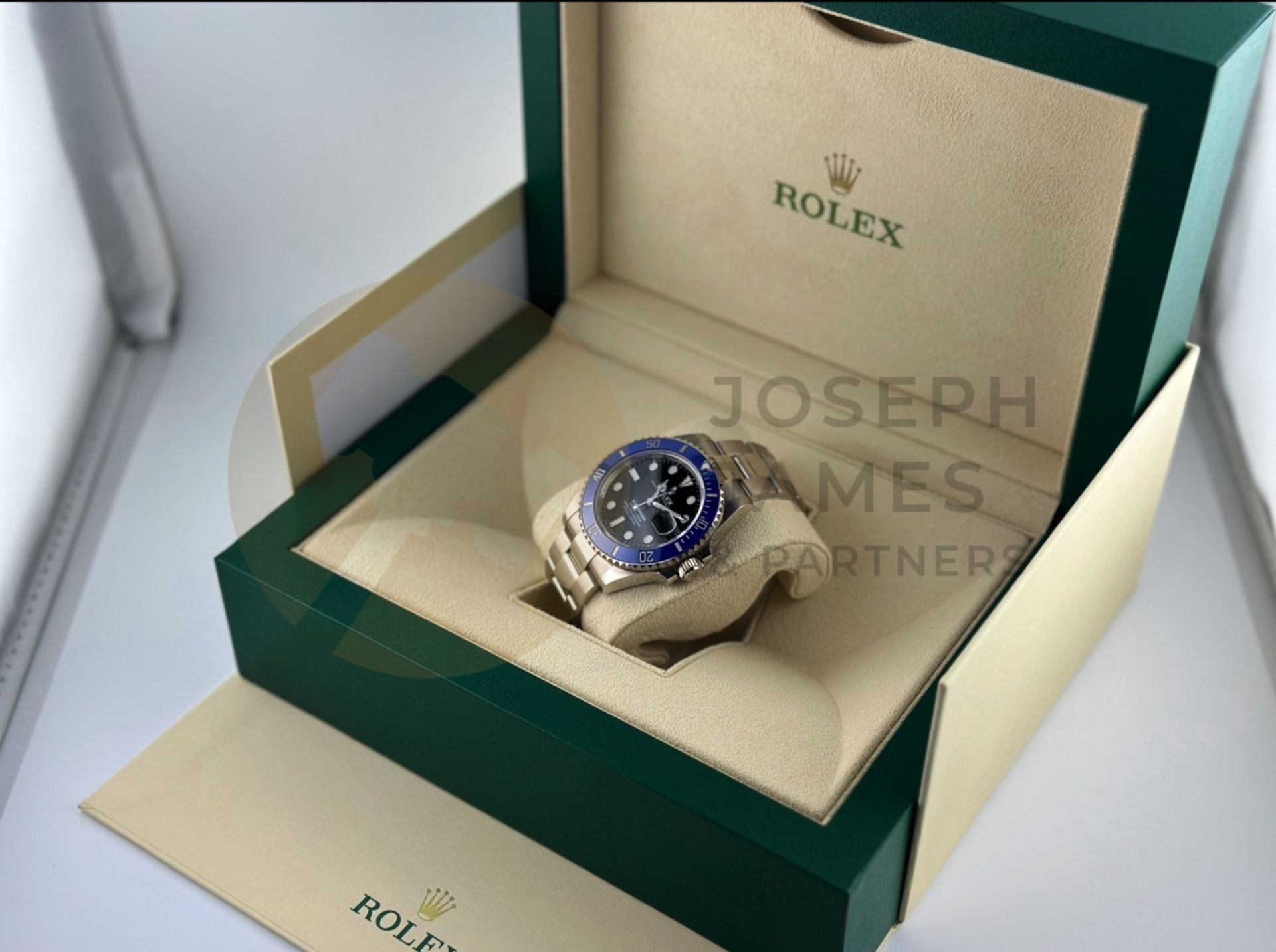 ROLEX SUBMARINER *41MM 18CT WHITE GOLD* (2023 - BRAND NEW / UNWORN) *COOKIE MONSTER* (BEAT THE WAIT) - Image 40 of 44