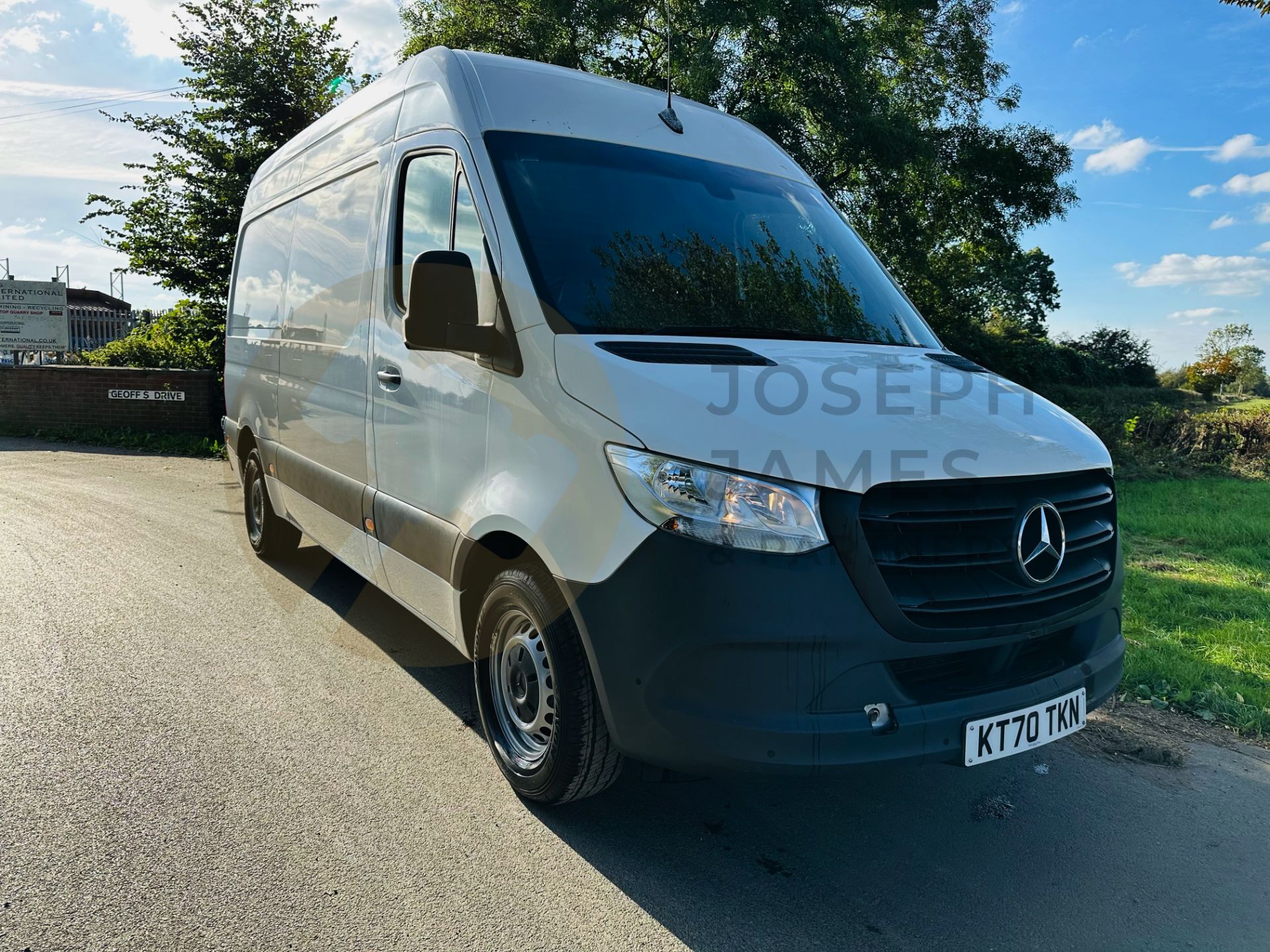 MERCEDES-BENZ SPRINTER 315CDI *PROGRESSIVE EDITION* - (2021 REG) - REVERSE CAMERA- EURO 6 - 1 OWNER - Image 2 of 32